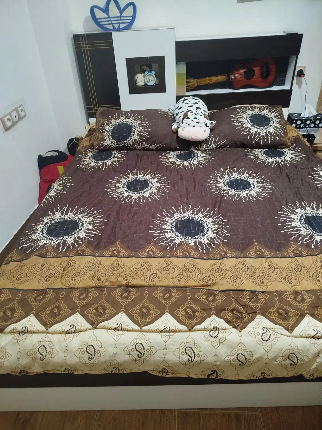 تخت دو نفره با تشک|تشک تختخواب|آستانه اشرفیه, |دیوار