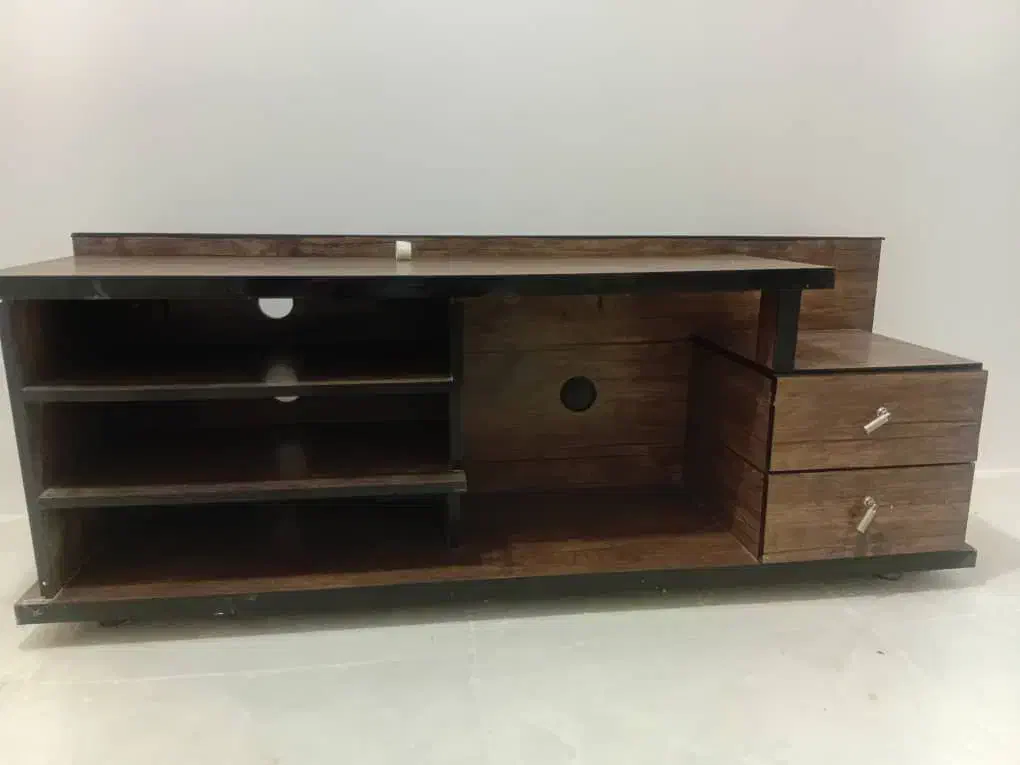 میز زیر تلویزیون (چمران)|میز تلویزیون|چمران, |دیوار