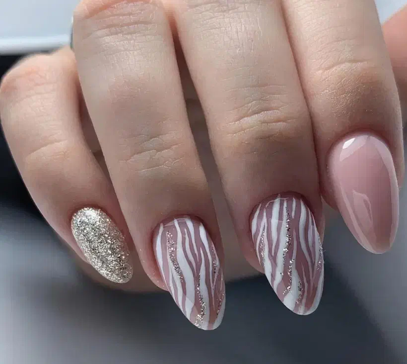 کاشت ناخن حرفه ای .اموزش .پارافین تراپی|خدمات آرایشگری و زیبایی|دورود, |دیوار