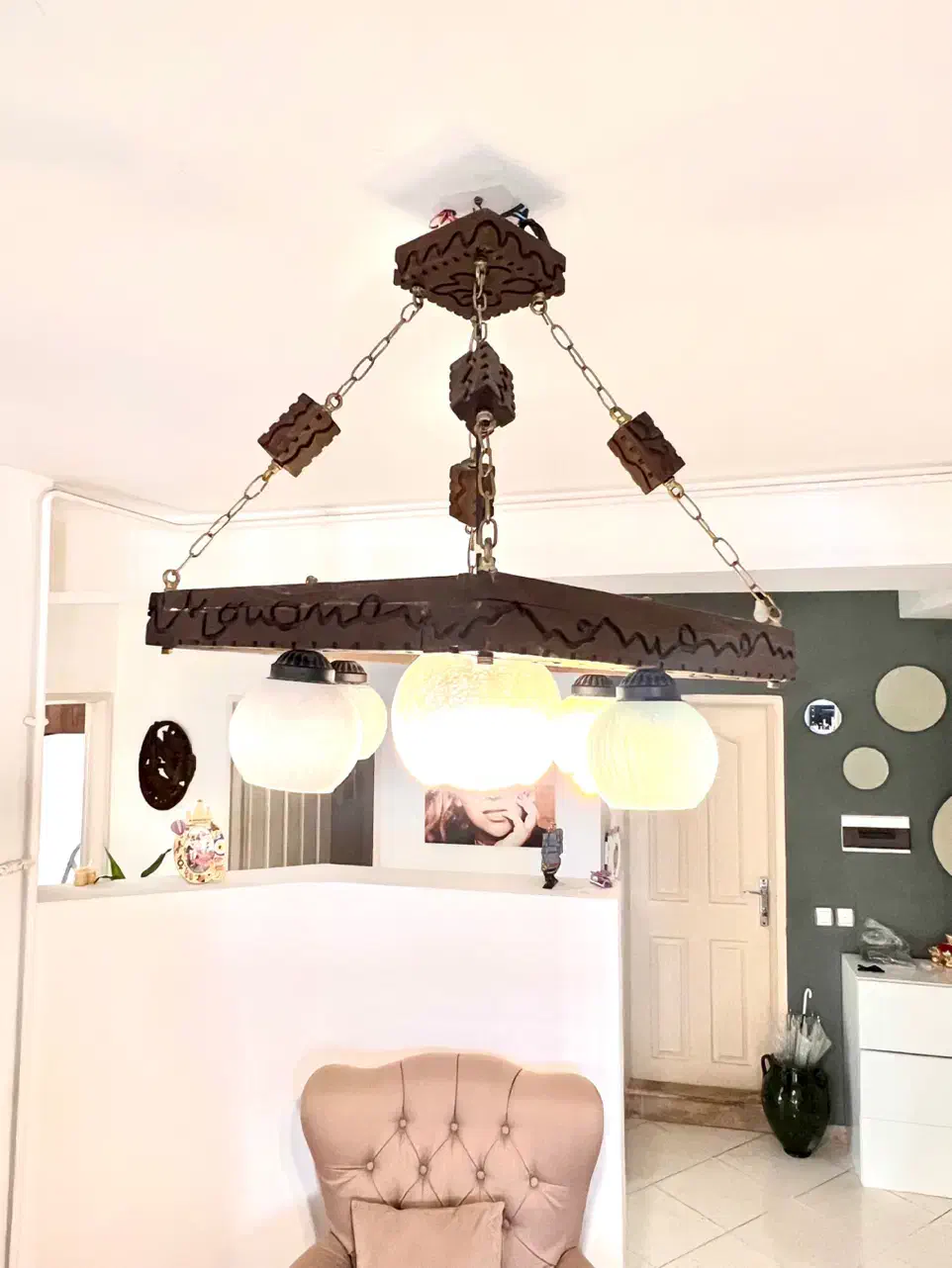 دو عدد لوستر چوبی و چراغ خواب هفت رنگ افشان|لوستر و چراغ آویز|تبریز, |دیوار