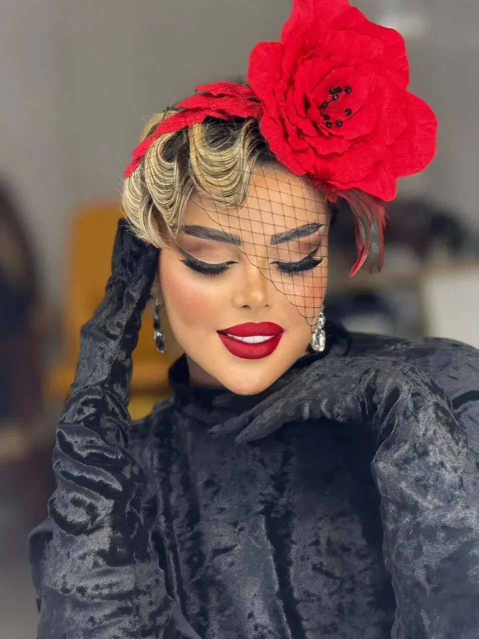 سالن زیبایی آرایشی میکاپ شنیون رنگ مش ناخن مارالان|خدمات آرایشگری و زیبایی|تبریز, |دیوار