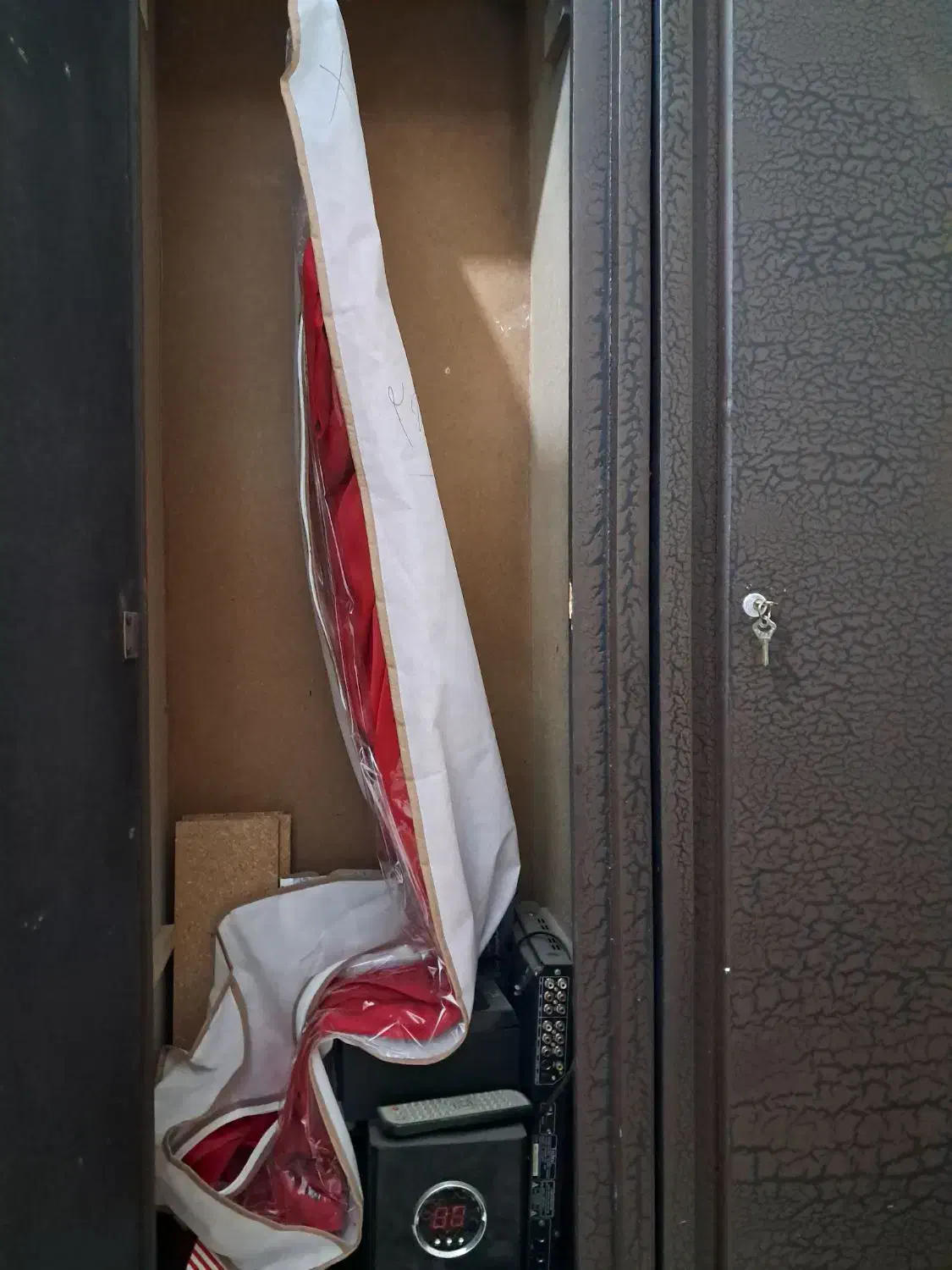 دوتاکمد جالباسی و تابلو فرش|جاکفشی، کمد، دراور|نسیمشهر, |دیوار