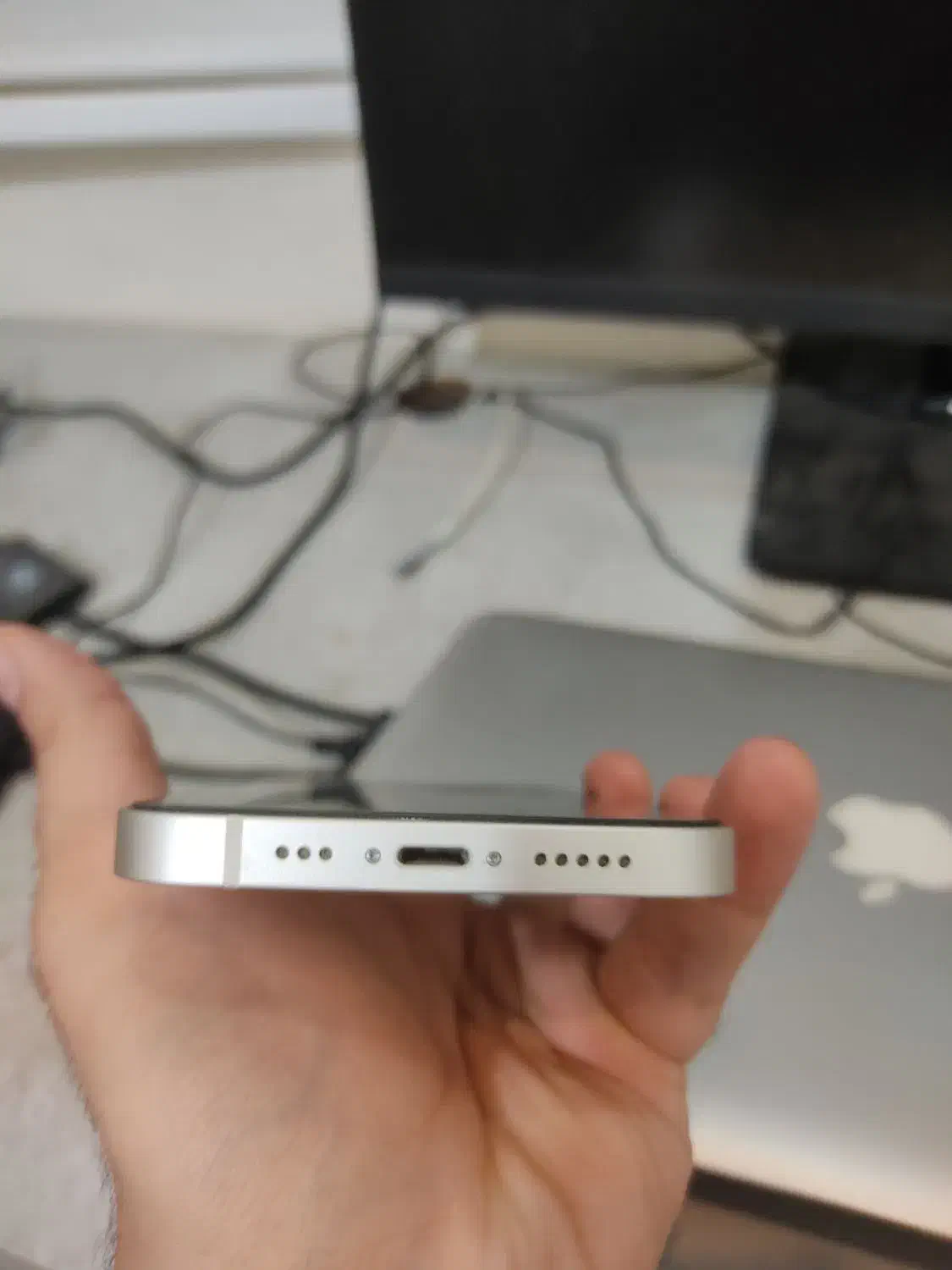 آیفون ۱۳ نرمال - ۱۲۸ گیگ - سفید - پلمپ - ch|موبایل|بروجرد, |دیوار