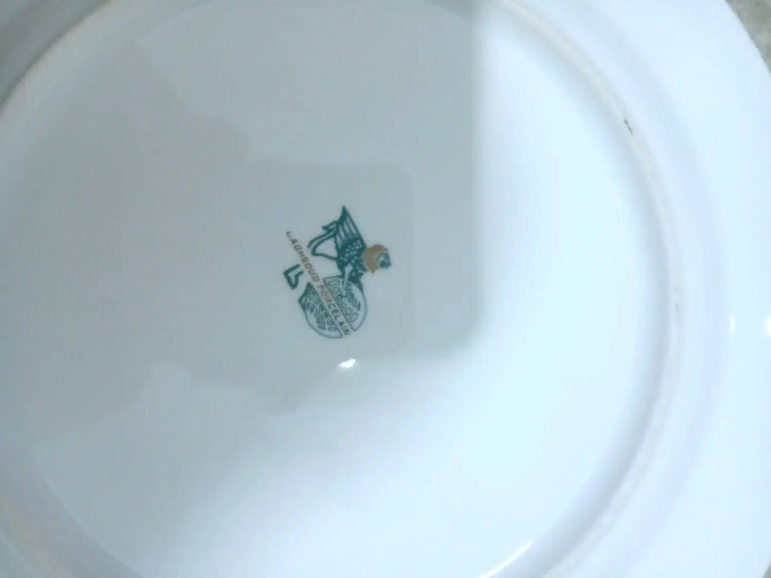 بشقاب چینی قدیمی دودست|ظروف سرو و پذیرایی|مینودشت, |دیوار