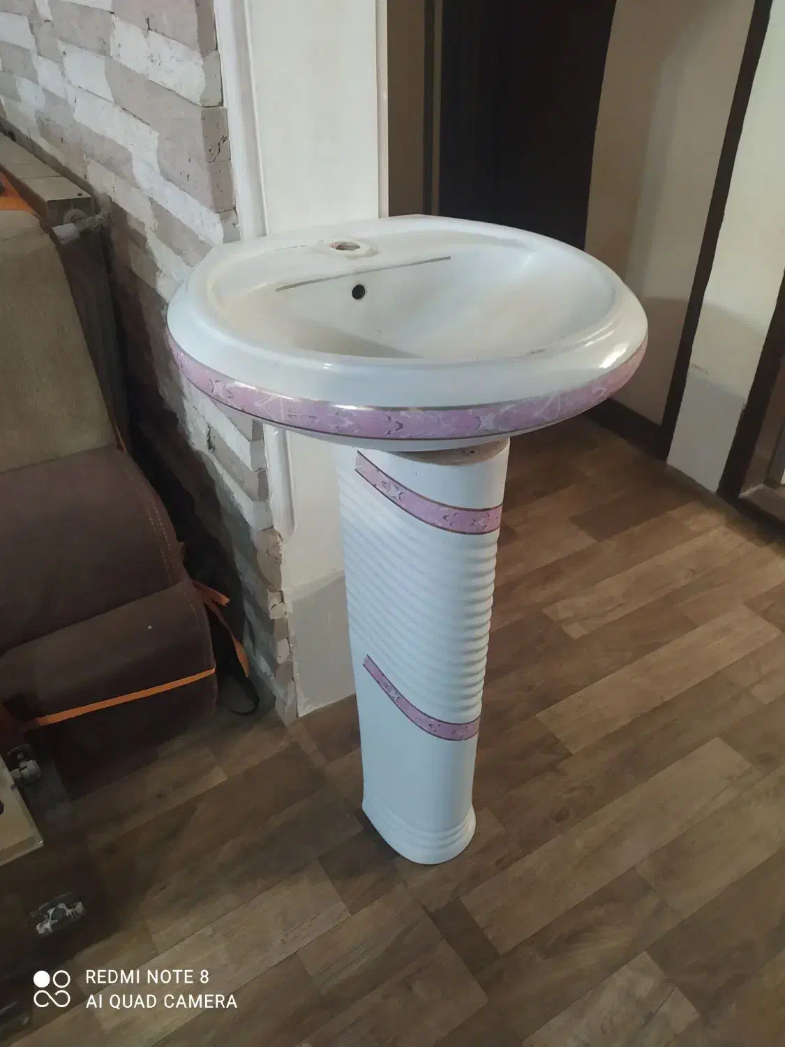 سنگ روشور با آینه|لوازم سرویس بهداشتی|بیرجند, |دیوار