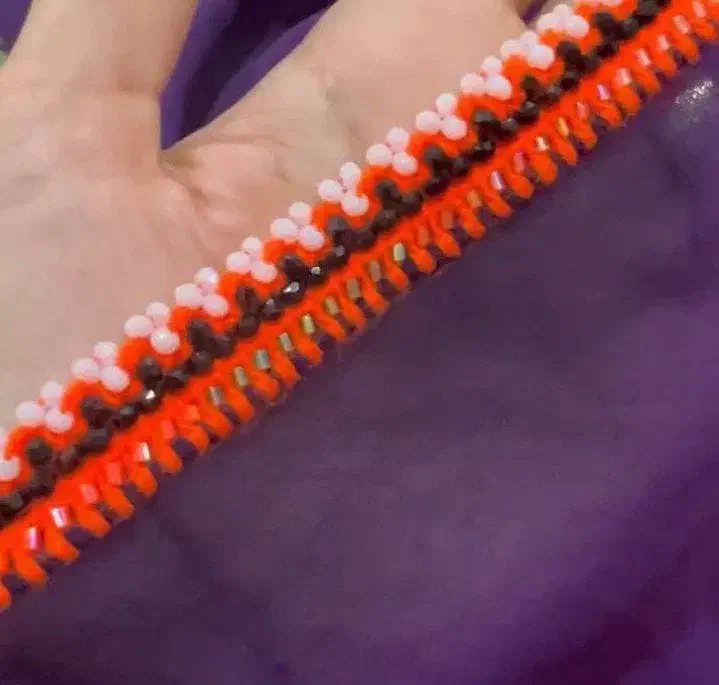 دوچگر کوریشی|لباس|خاش, |دیوار