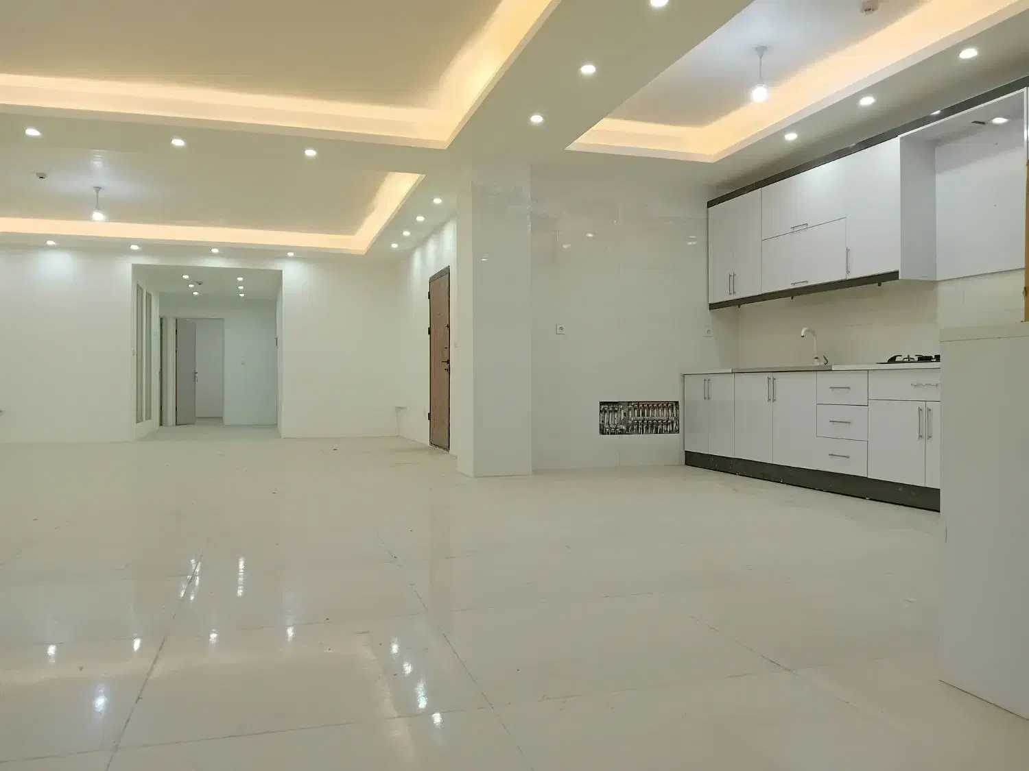 ۲۲۰ متر نوساز جمهوری|فروش آپارتمان|بجنورد, |دیوار