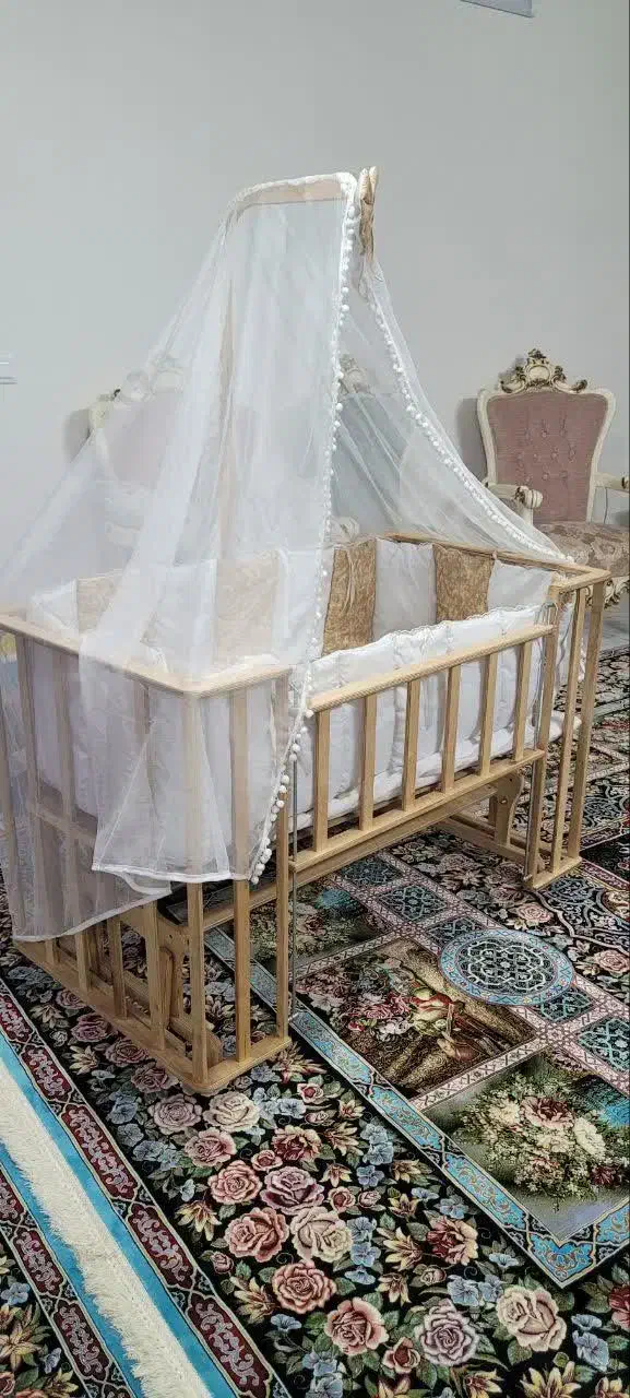گهواره کنار تخت|تخت و صندلی بچه|تهران, نعمت‌آباد|دیوار
