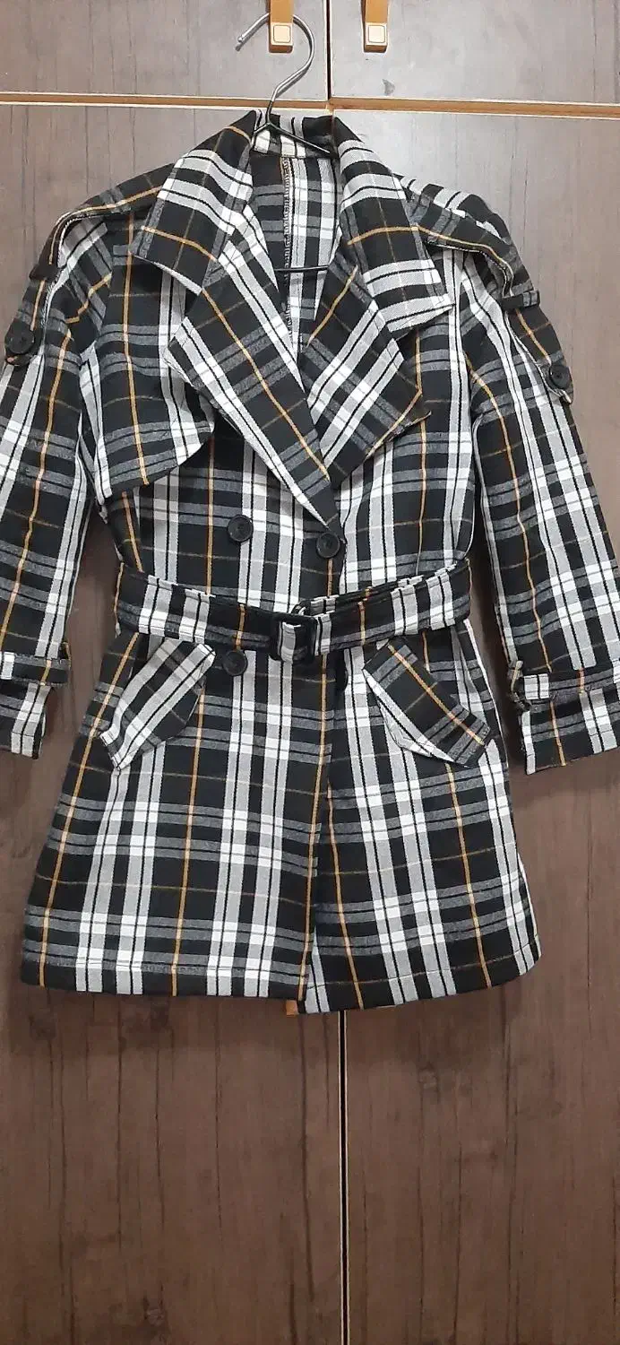 پالتو سایز ۱|لباس|رشت, باهنر|دیوار