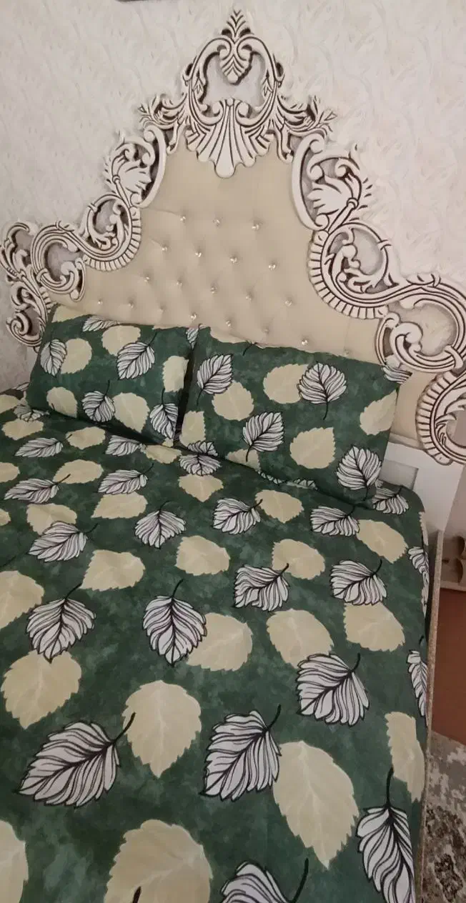 تخت خواب ۲نفره چوب گردو همراه خوشخواب|تخت و سرویس خواب|گلبهار, شهر جدید گلبهار|دیوار