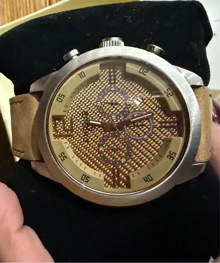 ساعت یونیک ۵ موتور اصلی|ساعت|شاهین‌شهر, خبرنگار|دیوار