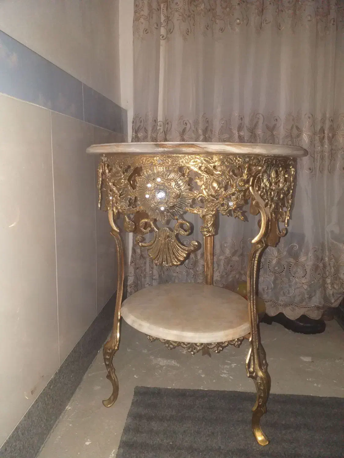 میز برنز سنگین|مبلمان خانگی و میز عسلی|بناب, |دیوار