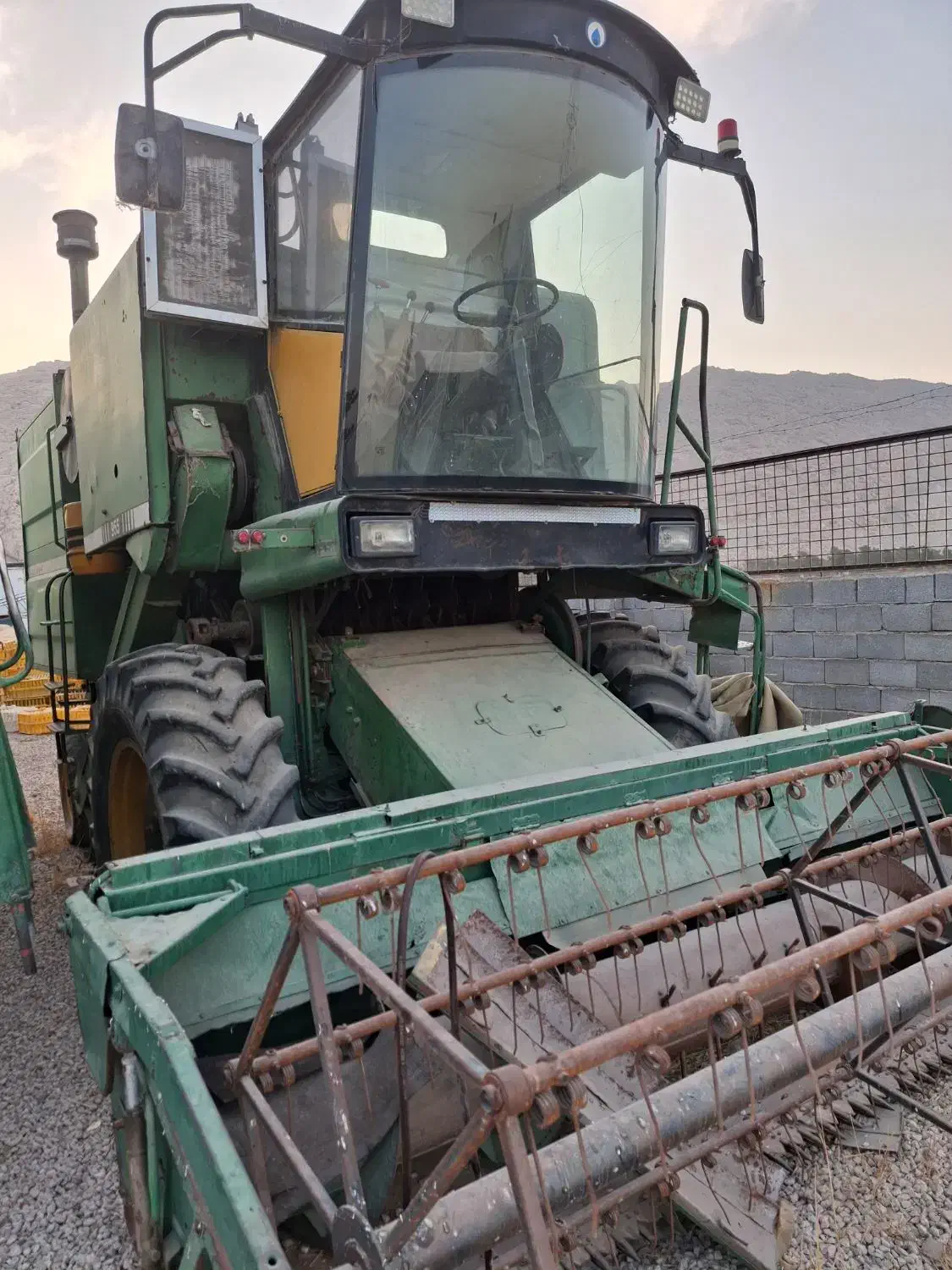 کمباین کاهکوب|خودرو سنگین|مرودشت, گندم‎|دیوار