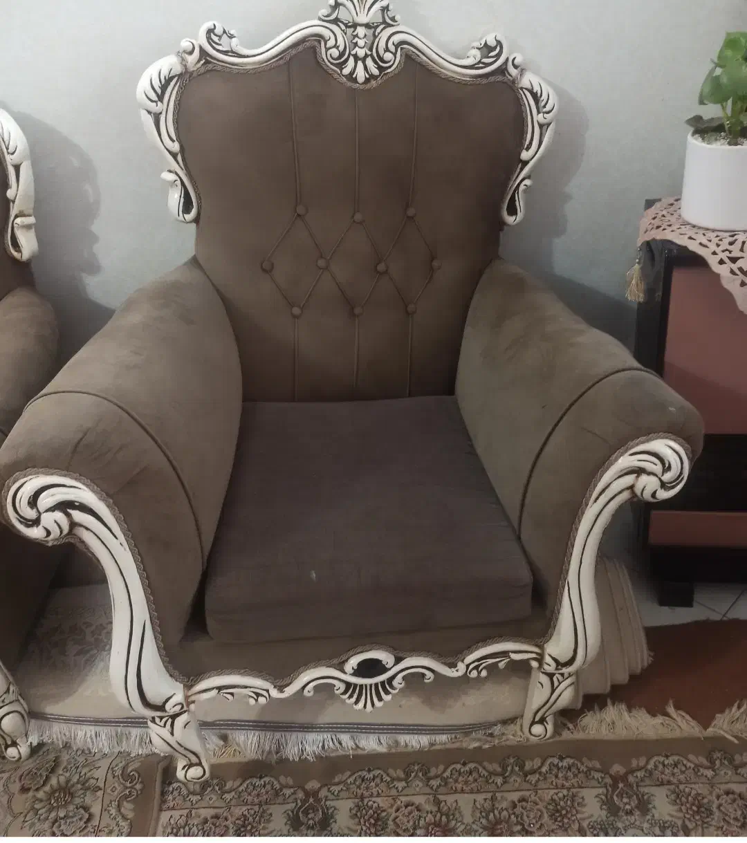 یک دست مبل هفت نفره با میز ناهار خوری ۴ نفره|مبلمان خانگی و میز عسلی|تهران, مشیریه|دیوار