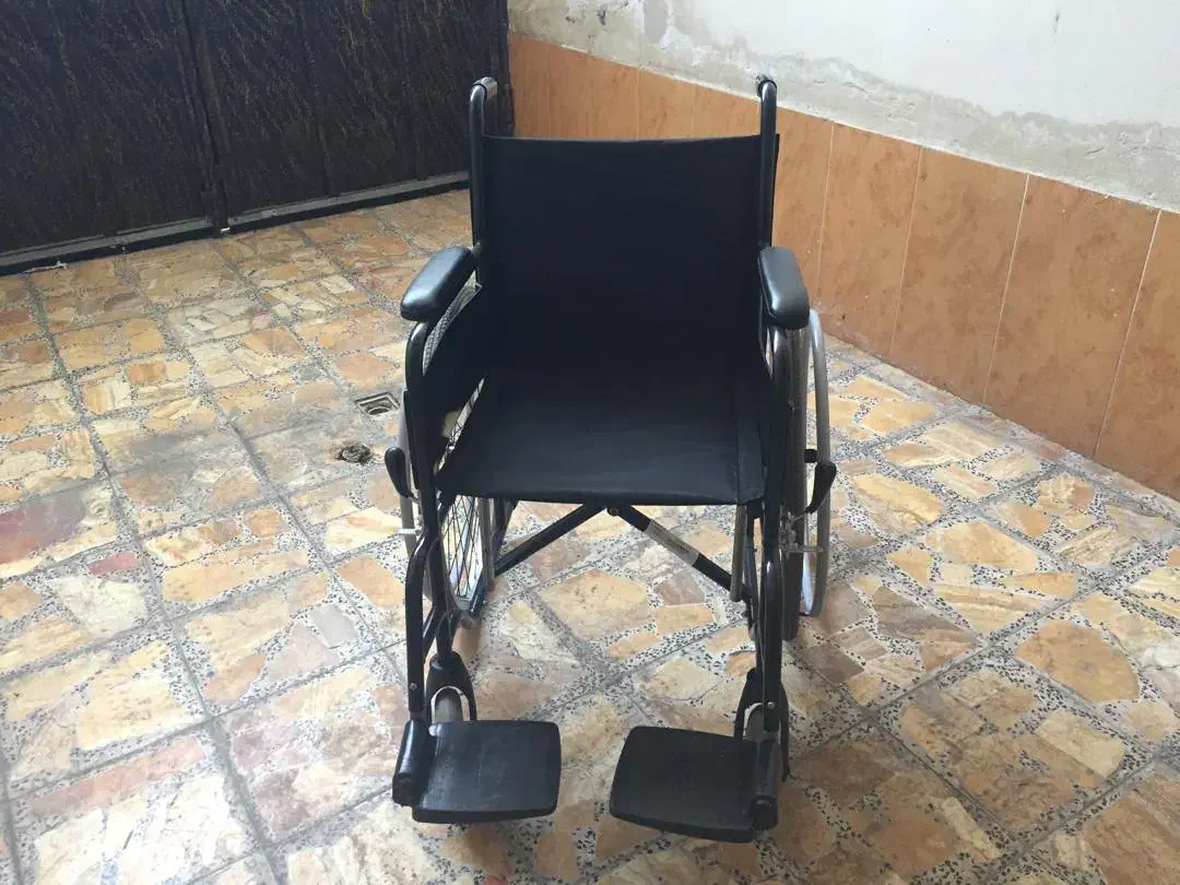 چرخ سالمند|آرایشی، بهداشتی، درمانی|آستانه اشرفیه, |دیوار