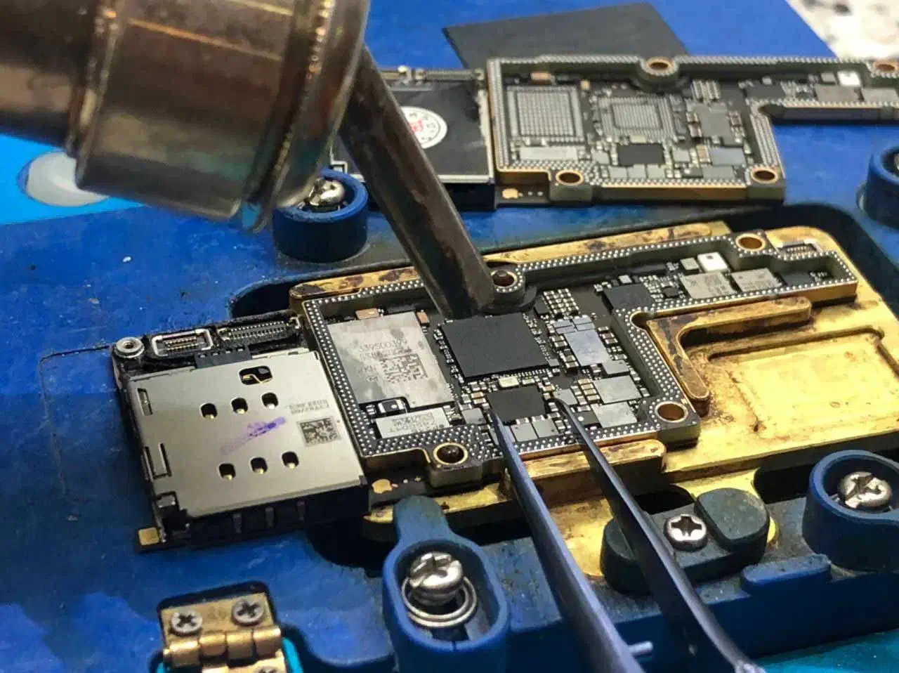 تعمیرات تخصصی موبایل ضربه خورده آب خورده هارد و ..|خدمات رایانه‌ای و موبایل|ارومیه, |دیوار