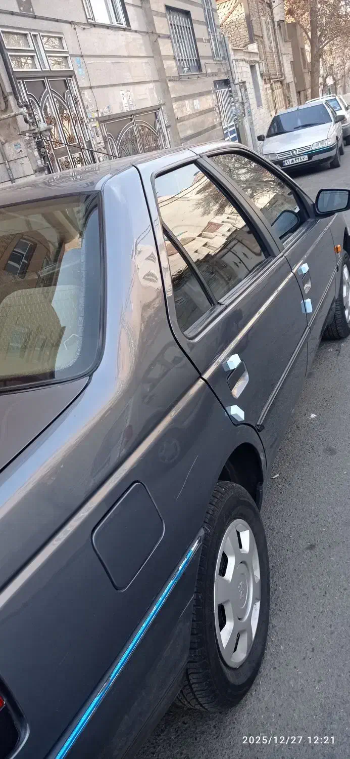 پژو۴۰۵ مدل ۹۷ دوگانه کارخانه بیرنگ|خودرو سواری و وانت|تهران, شهرک رضویه|دیوار