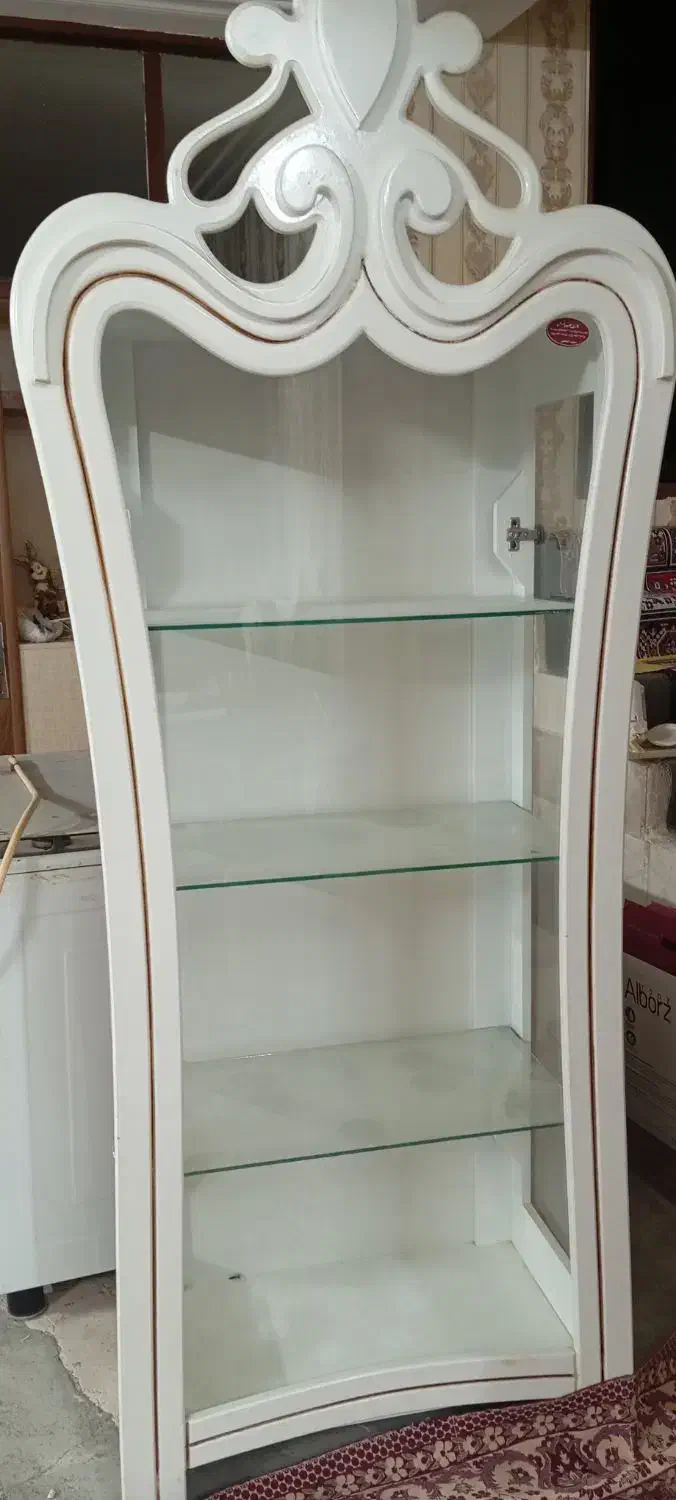 گنجه سالم|بوفه، ویترین، کنسول|تربت‌حیدریه, شهرک ولیعصر|دیوار