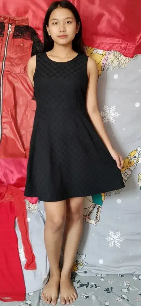 لباس|کفش و لباس بچه|صدرا-فارس, فاز ۲|دیوار