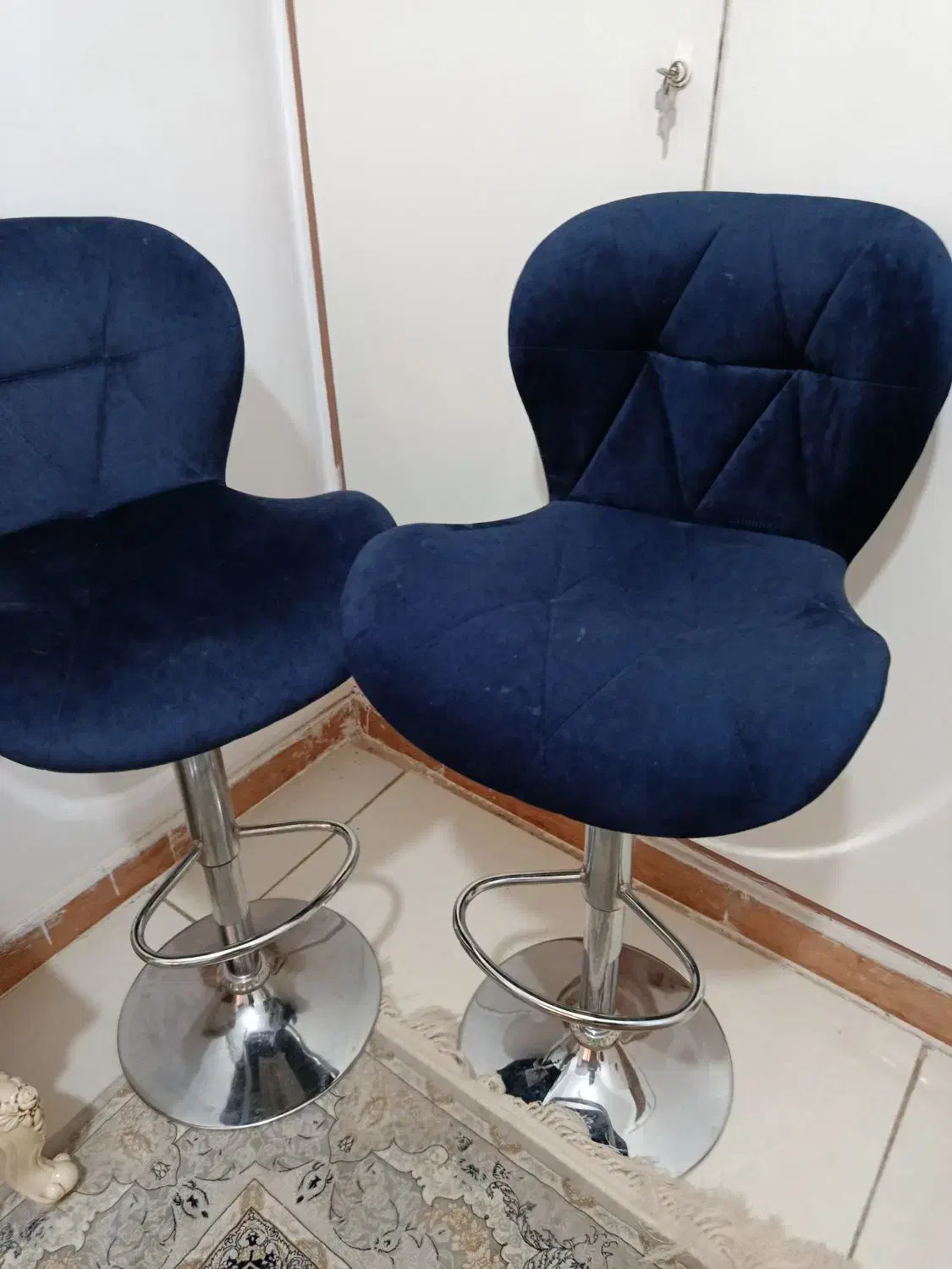 صندلی|صندلی و نیمکت|فشاپویه, |دیوار