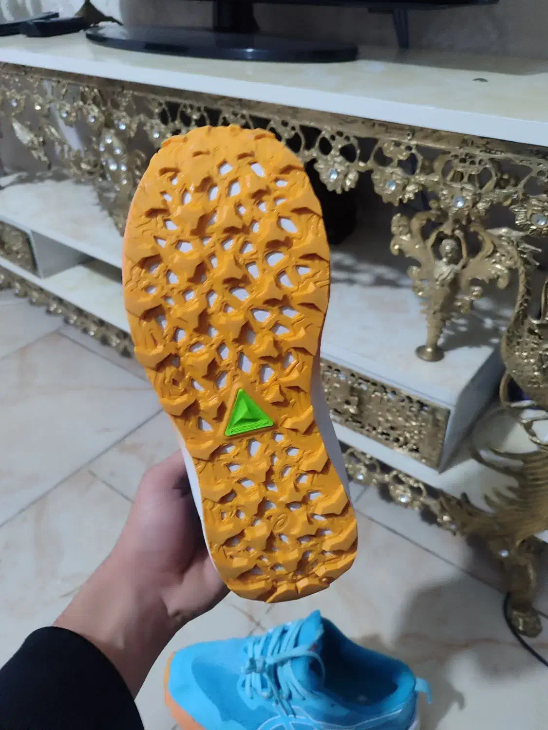 کتونی اسیکس اورجینال|کیف، کفش، کمربند|قدس, شهرقدس|دیوار