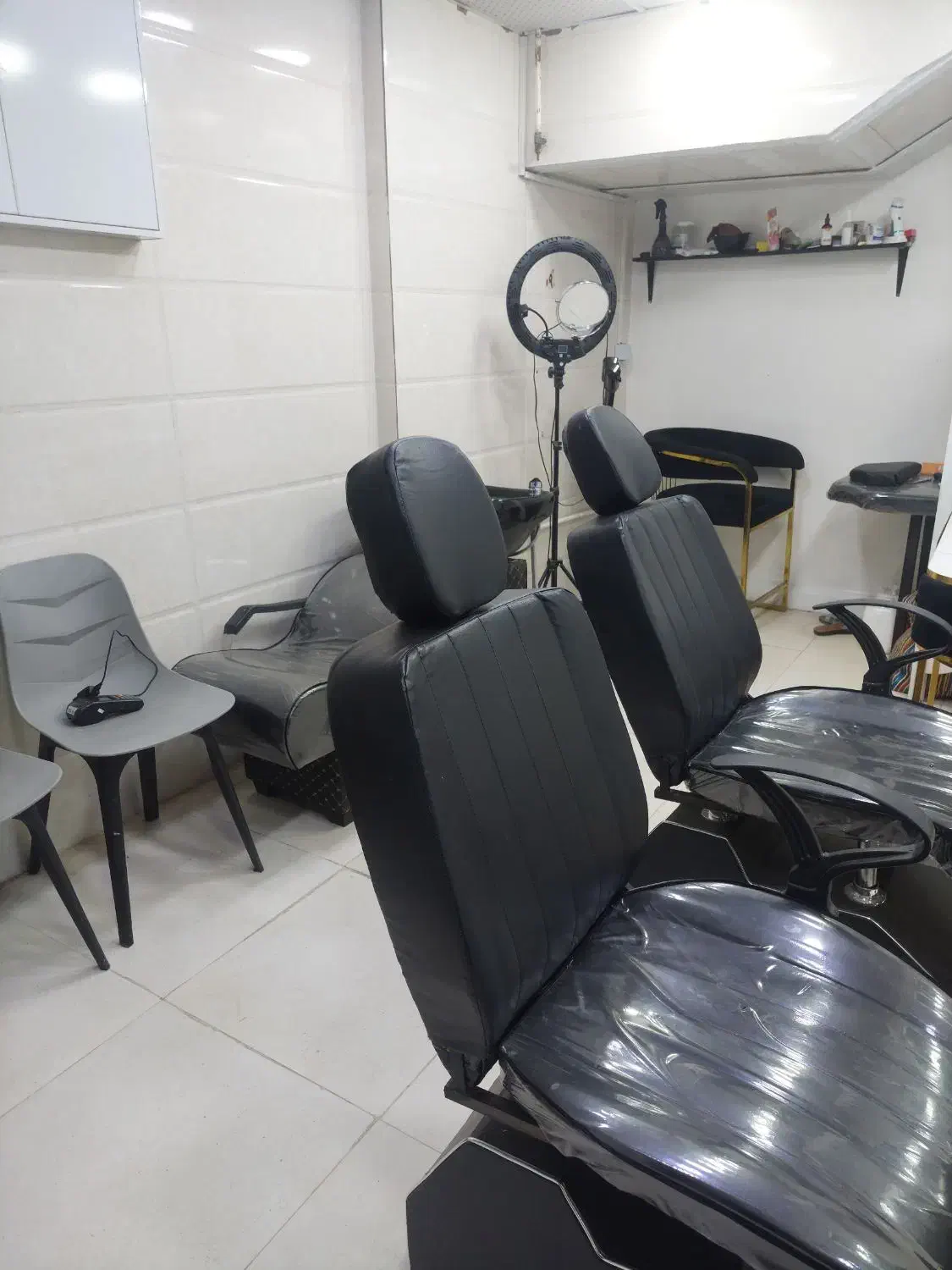 فروش تجهیزات کامل سالن آرایشی در حد نو|آرایشگاه و سالنهای زیبایی|شوش, |دیوار