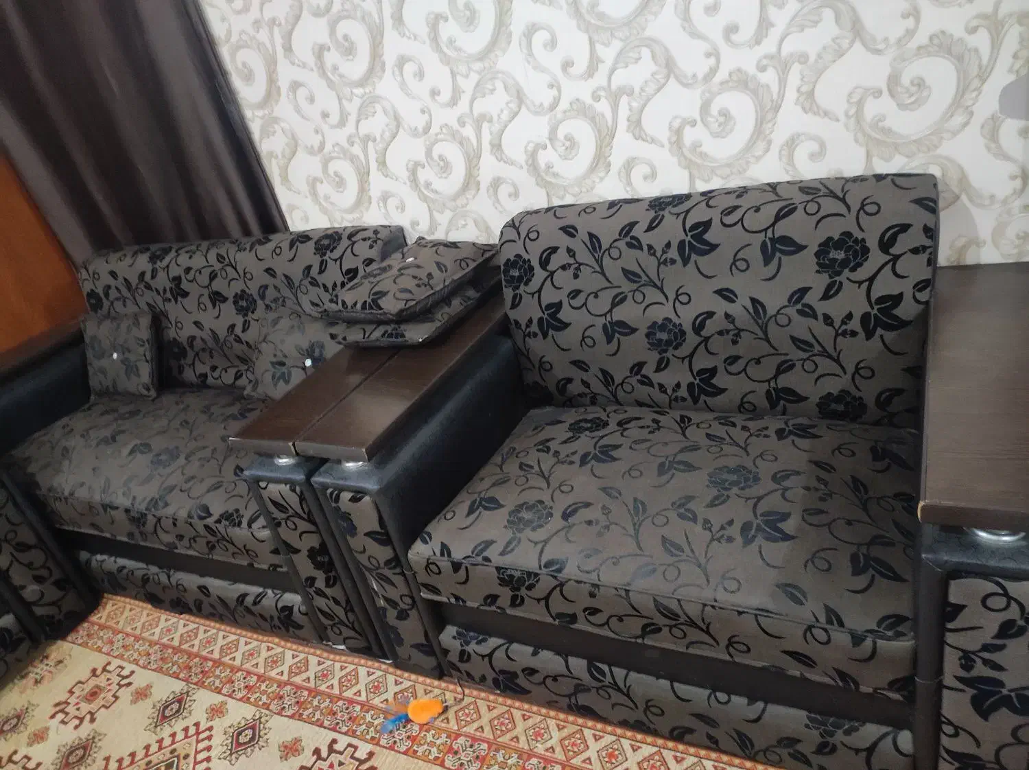 مبل 7نفره|مبلمان خانگی و میز عسلی|رشت, پیرکلاچای|دیوار