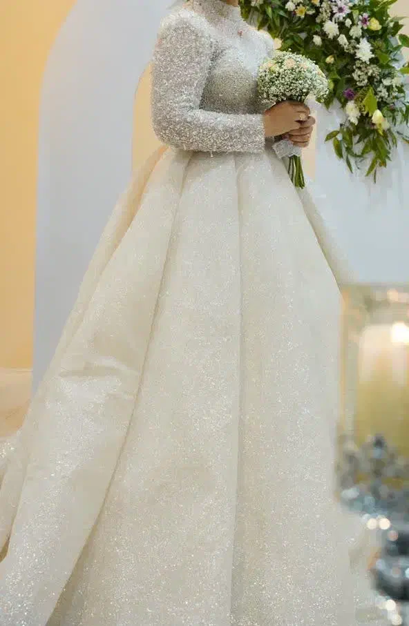 لباس عروس بسیار زیبا و فروش فوری|لباس|سمنان, |دیوار