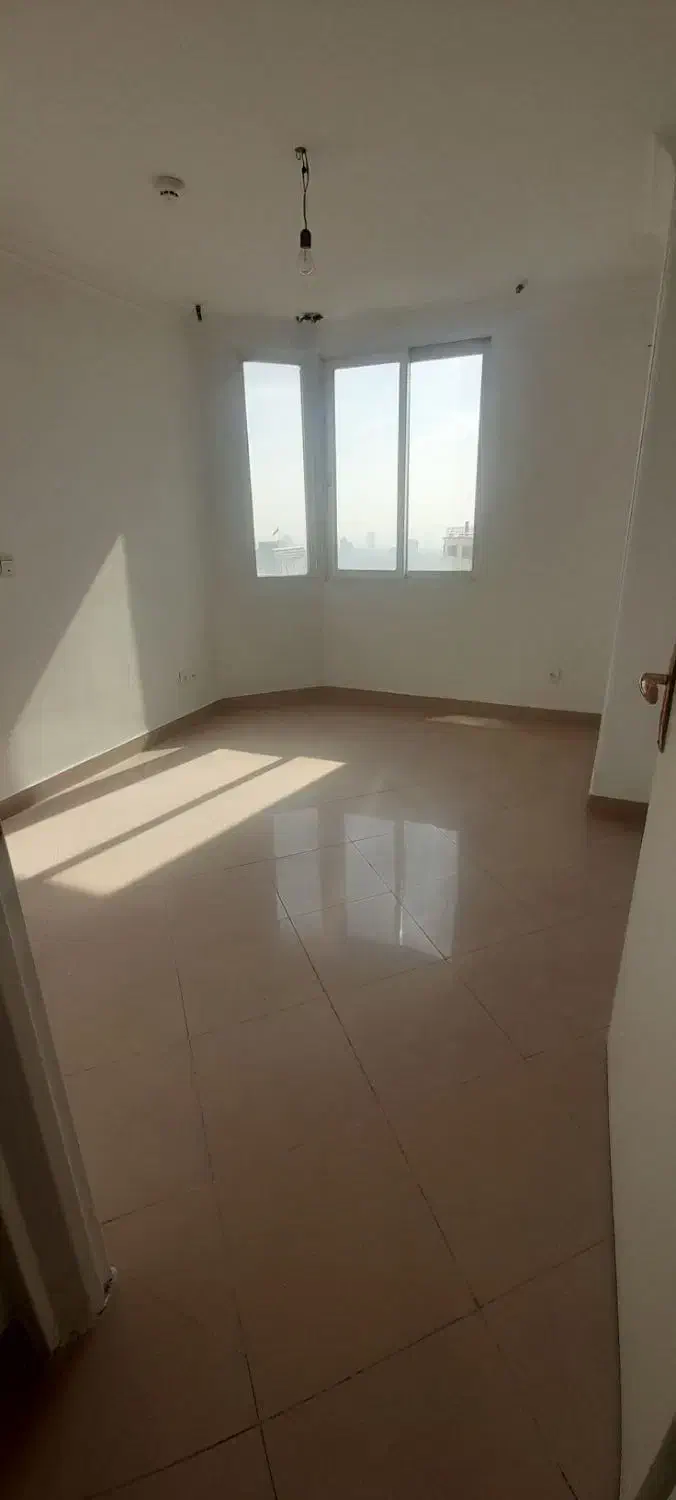 ۸۲ متر  ۲ خواب  سعادت اباد