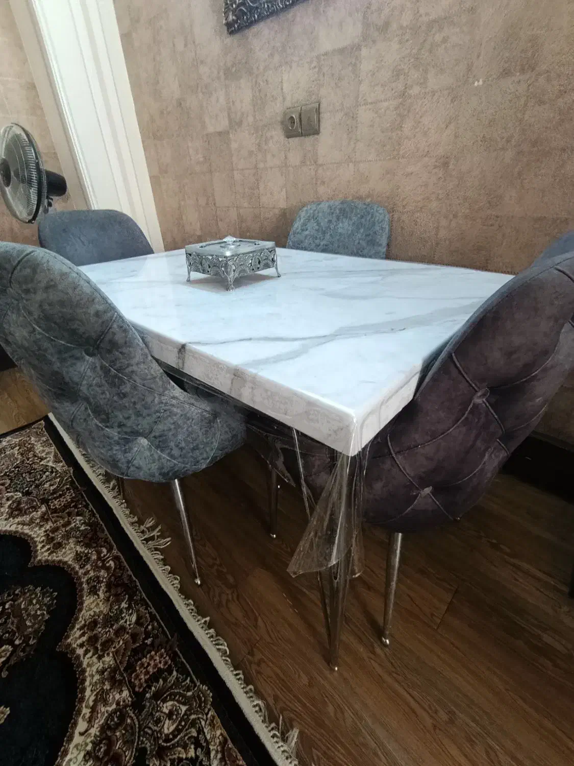 میز نهار خوردی 4نفره سالم و طرح جدید|میز و صندلی غذاخوری|ساوه, |دیوار