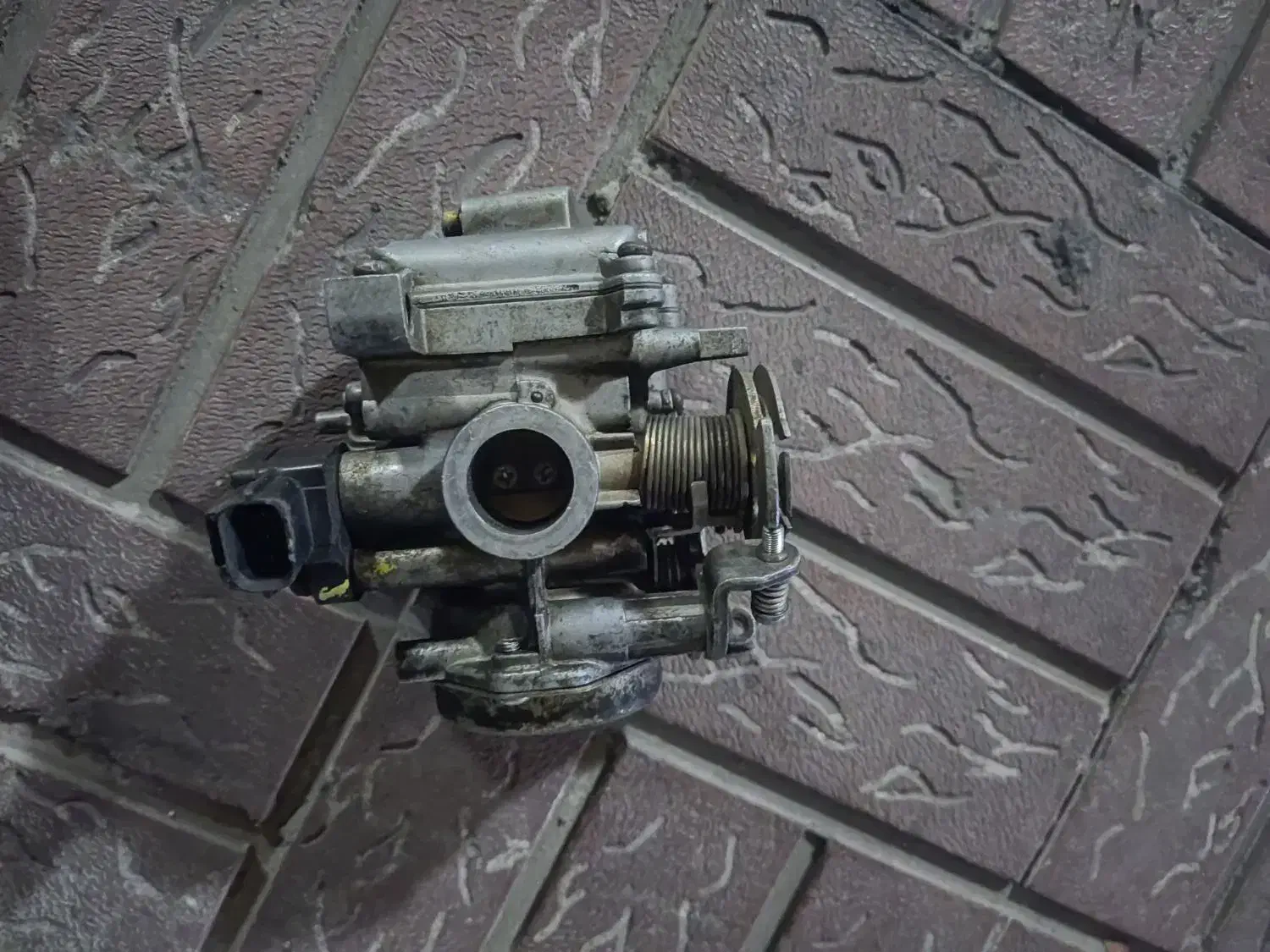 کاربراتور پاکشتی یاماها وینو اصلی ژاپنی|قطعات یدکی و لوازم جانبی|کرج, مهرویلا شمالی|دیوار