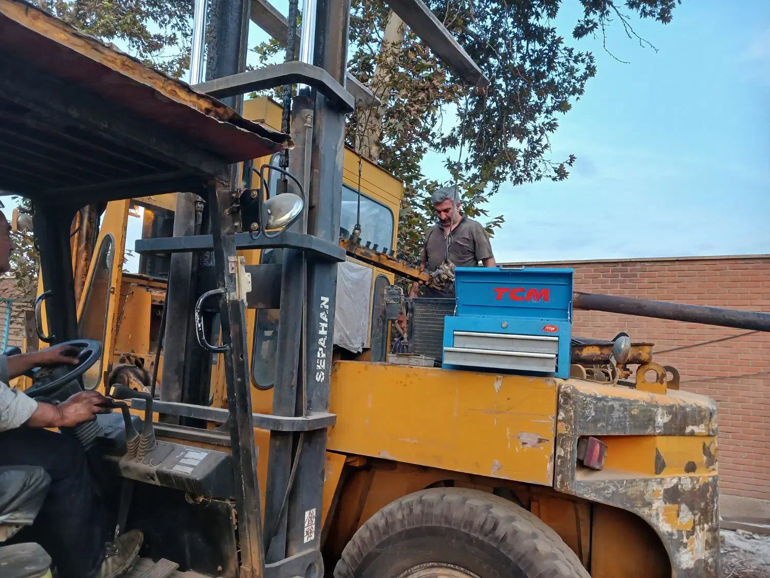 تعمیرکار لیفتراک، مکانیک لیفتراک|خدمات پیشه و مهارت|قیامدشت - خاورشهر, |دیوار