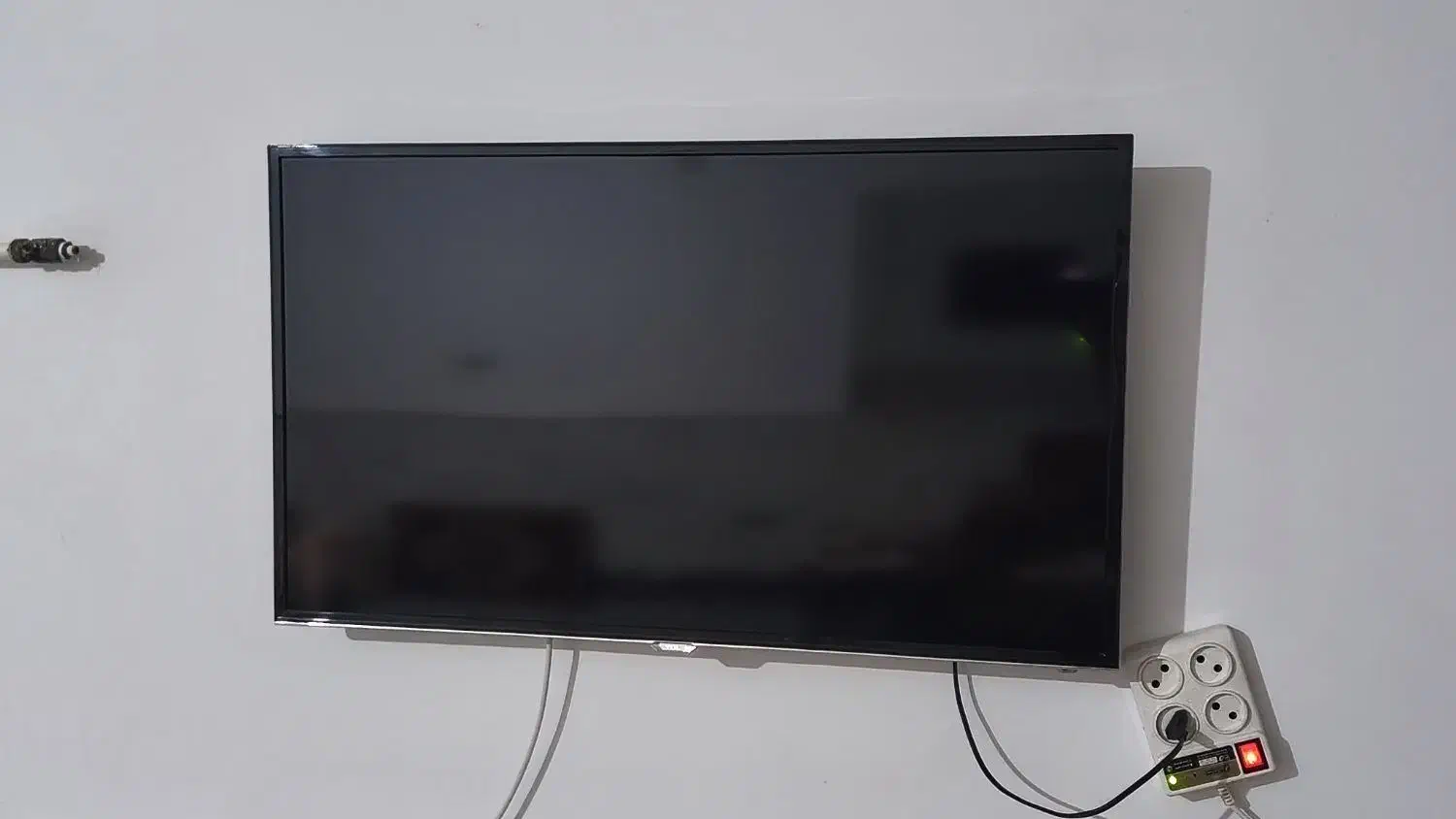 تلویزیون TCL اینچ 40|تلویزیون و پروژکتور|قم, شهر قائم|دیوار