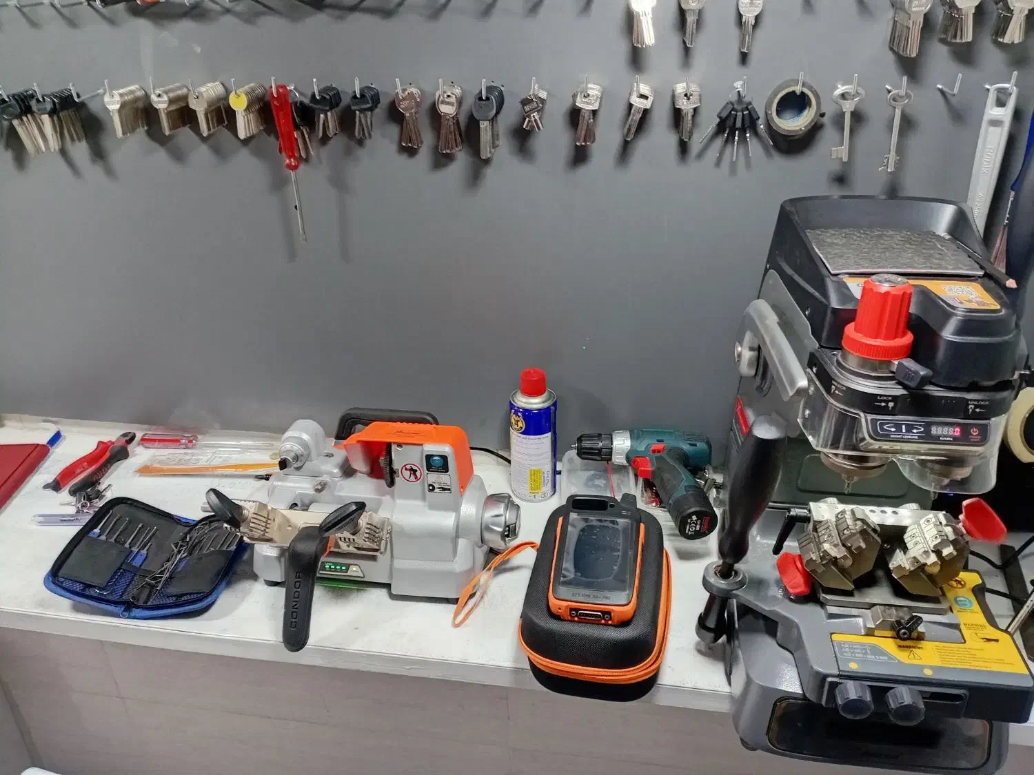 کلید سازی توحید. نواب. انقلاب.جمهوری .امام خمینی|خدمات پیشه و مهارت|تهران, توحید|دیوار