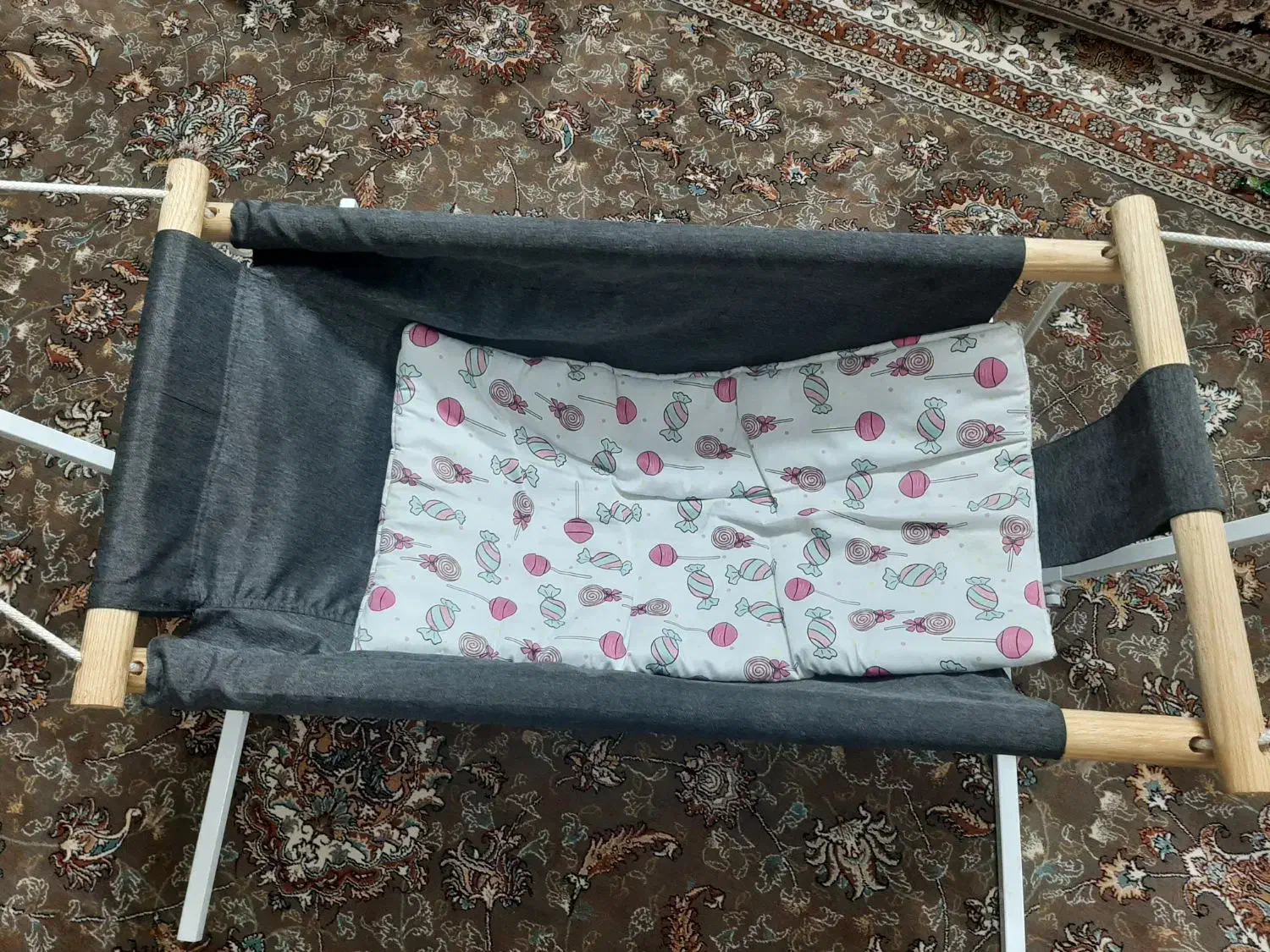 ننو فلزی جنس خوب|تخت و صندلی بچه|اسلام‌شهر, مطهری|دیوار