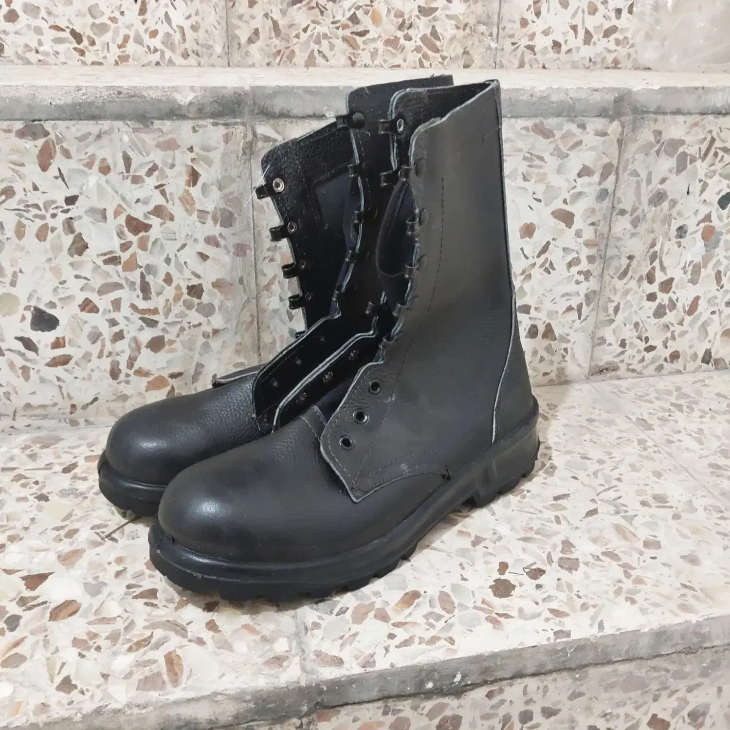 پوتین بهمن سایز ۴۳ نو نو|کیف، کفش، کمربند|تیران, |دیوار