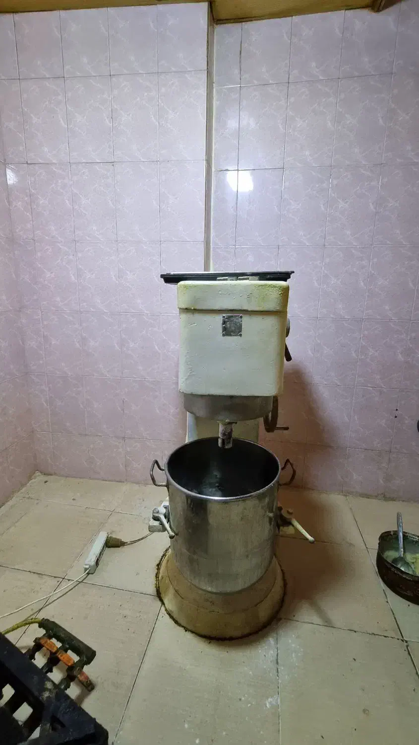 فروش دستگاه پخت شیرینی|فروشگاه و مغازه|دیواندره, |دیوار