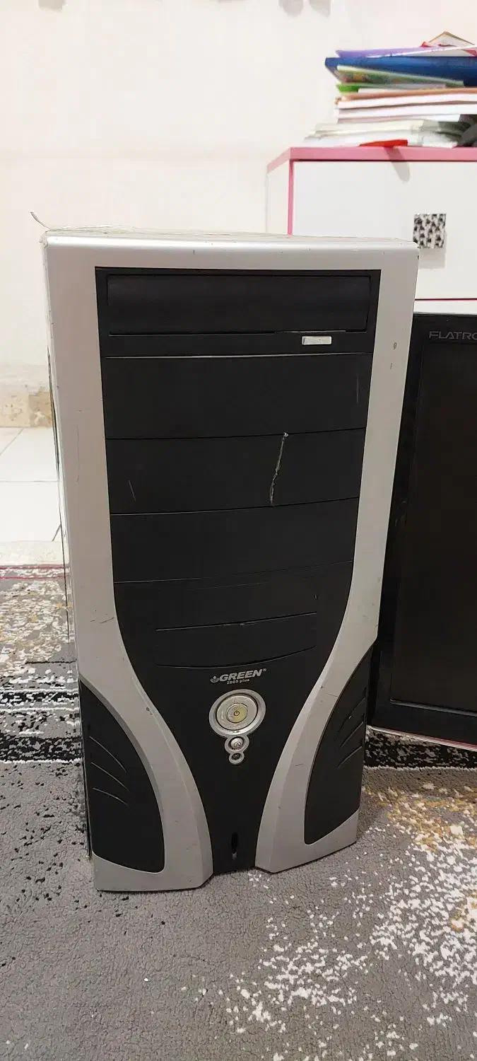 کامپیوتر|رایانه رومیزی|بومهن, |دیوار