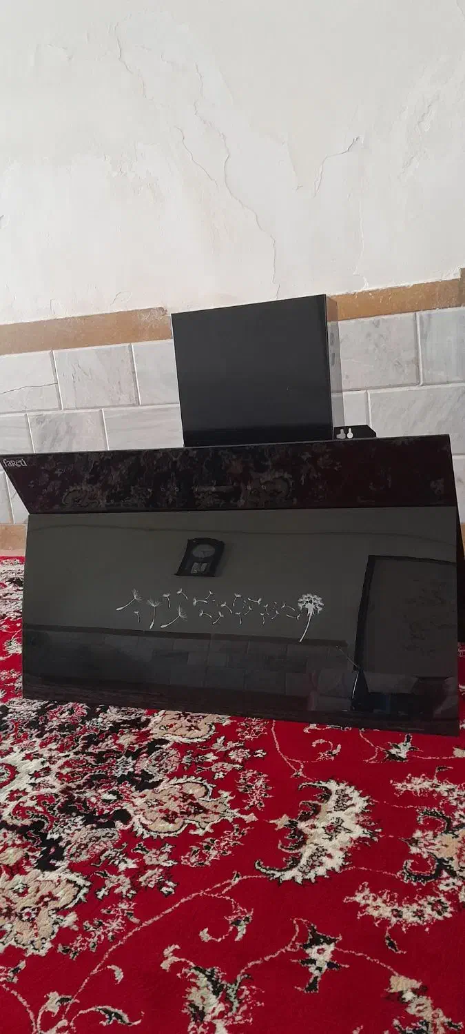هودروکار|هود|کنگاور, |دیوار