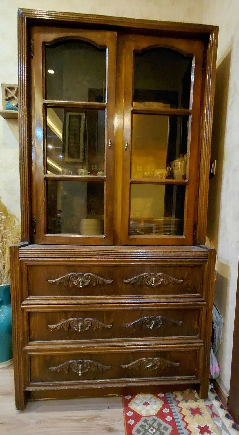 بوفه قدیمی چوبی با قدمت ۵۰ سال|بوفه، ویترین، کنسول|بوشهر, |دیوار