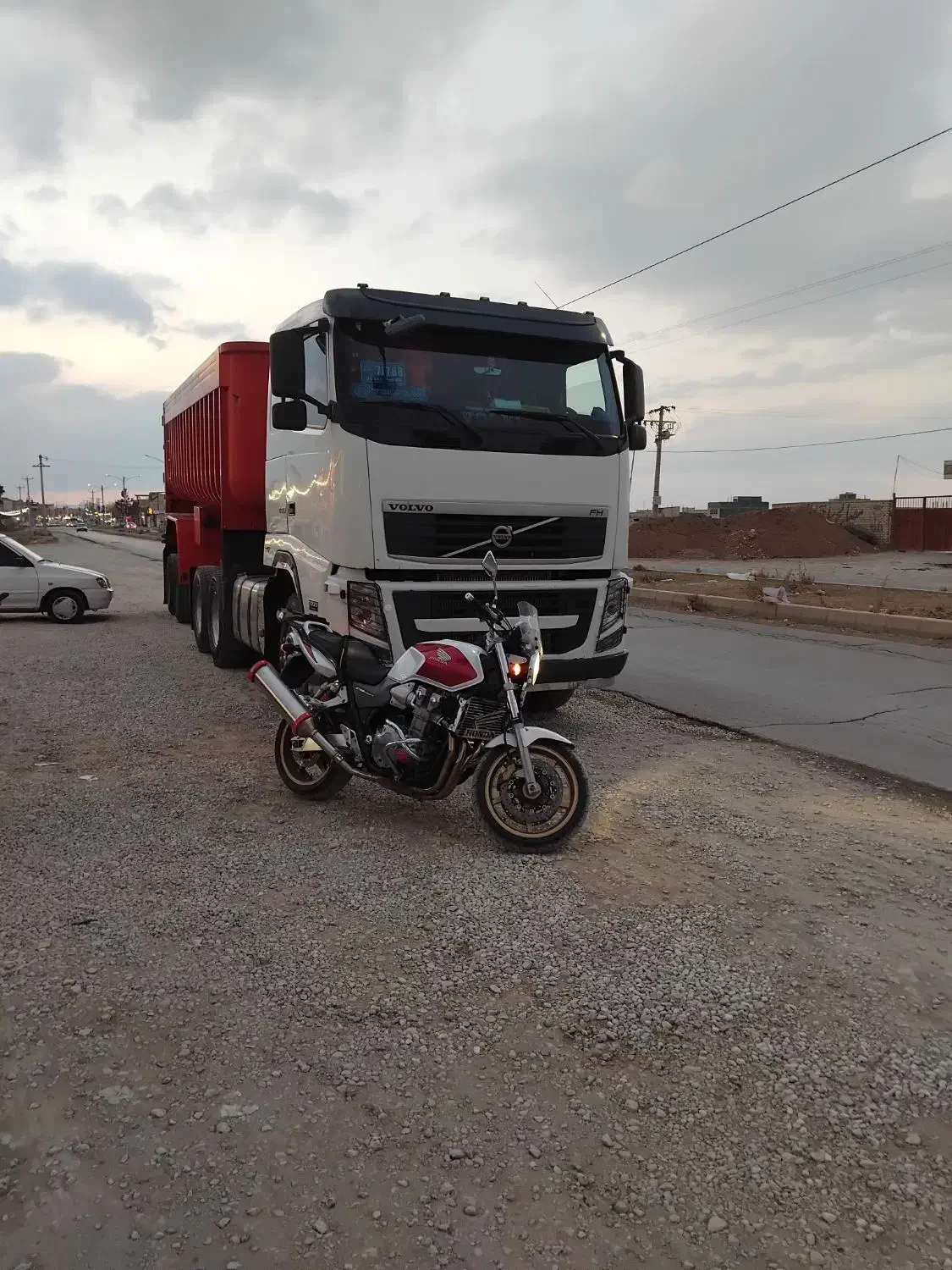 اف اچ|خودرو سنگین|اصفهان, براآن شمالی|دیوار