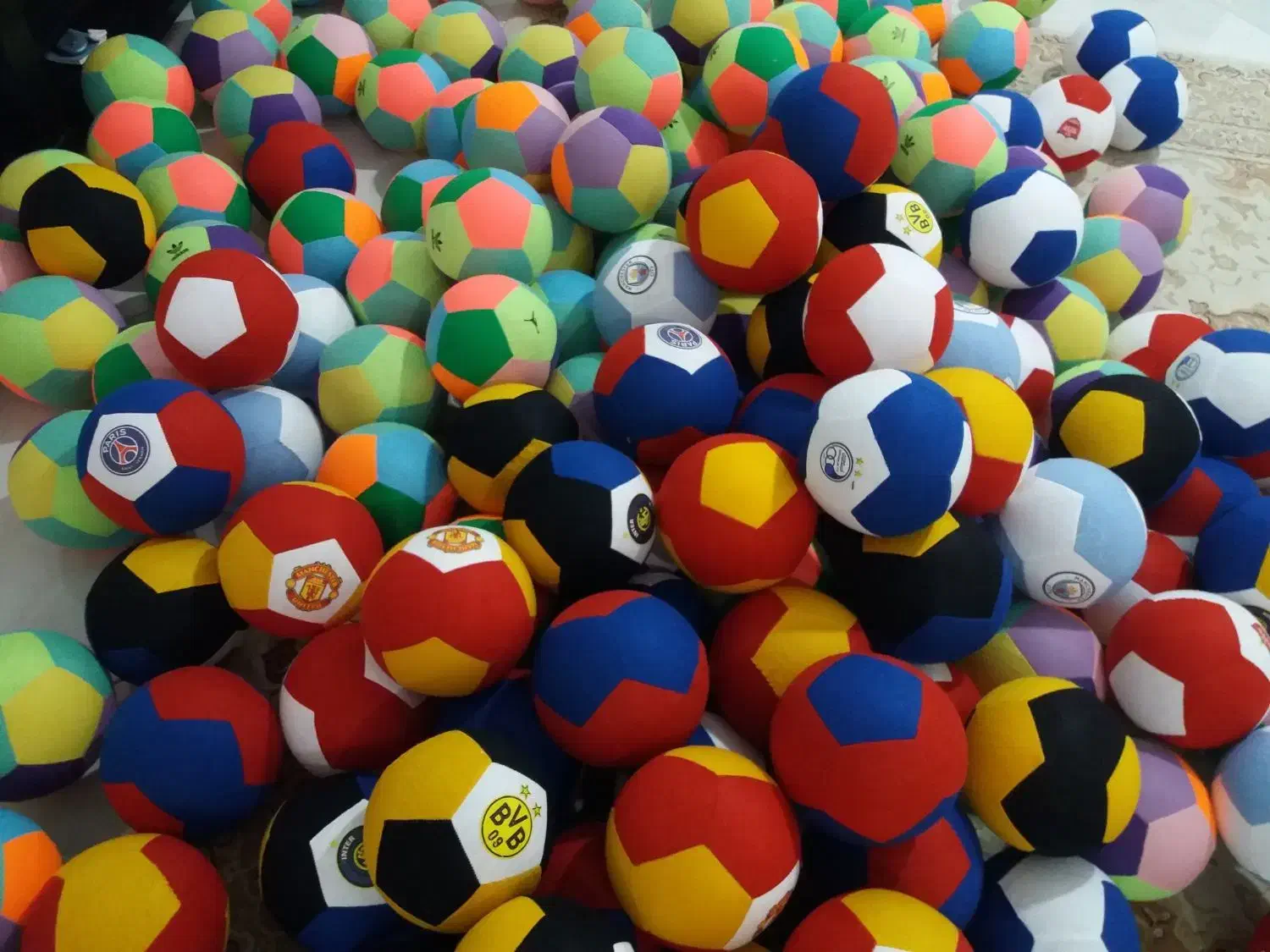 توپ آپارتمانی با طرحهای متنوع و جذاب|اسباببازی|آفتاب, |دیوار