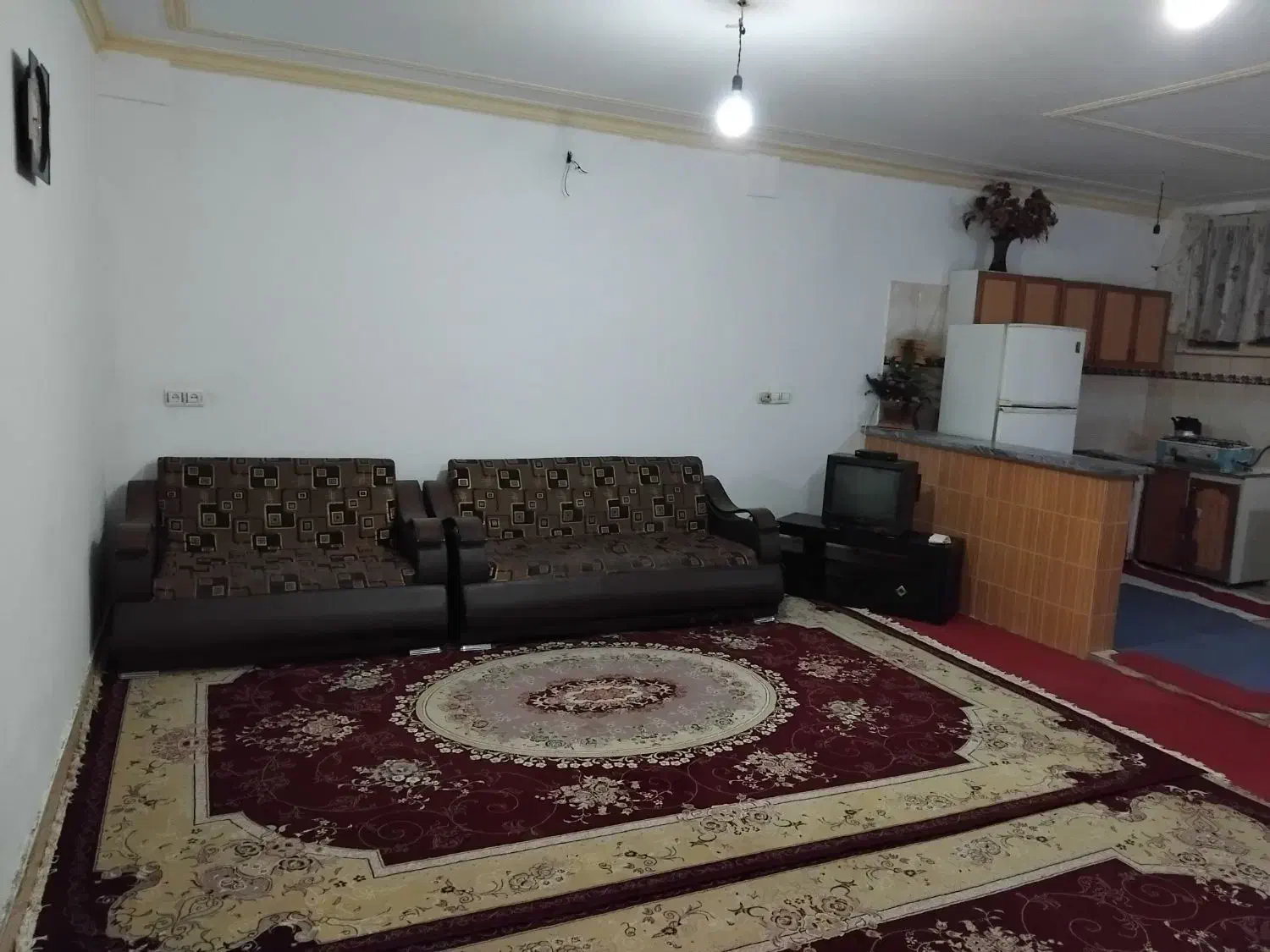 سوییت مرکز شهر|اجارهٔ کوتاه‌مدت آپارتمان و سوئیت|بروجرد, |دیوار