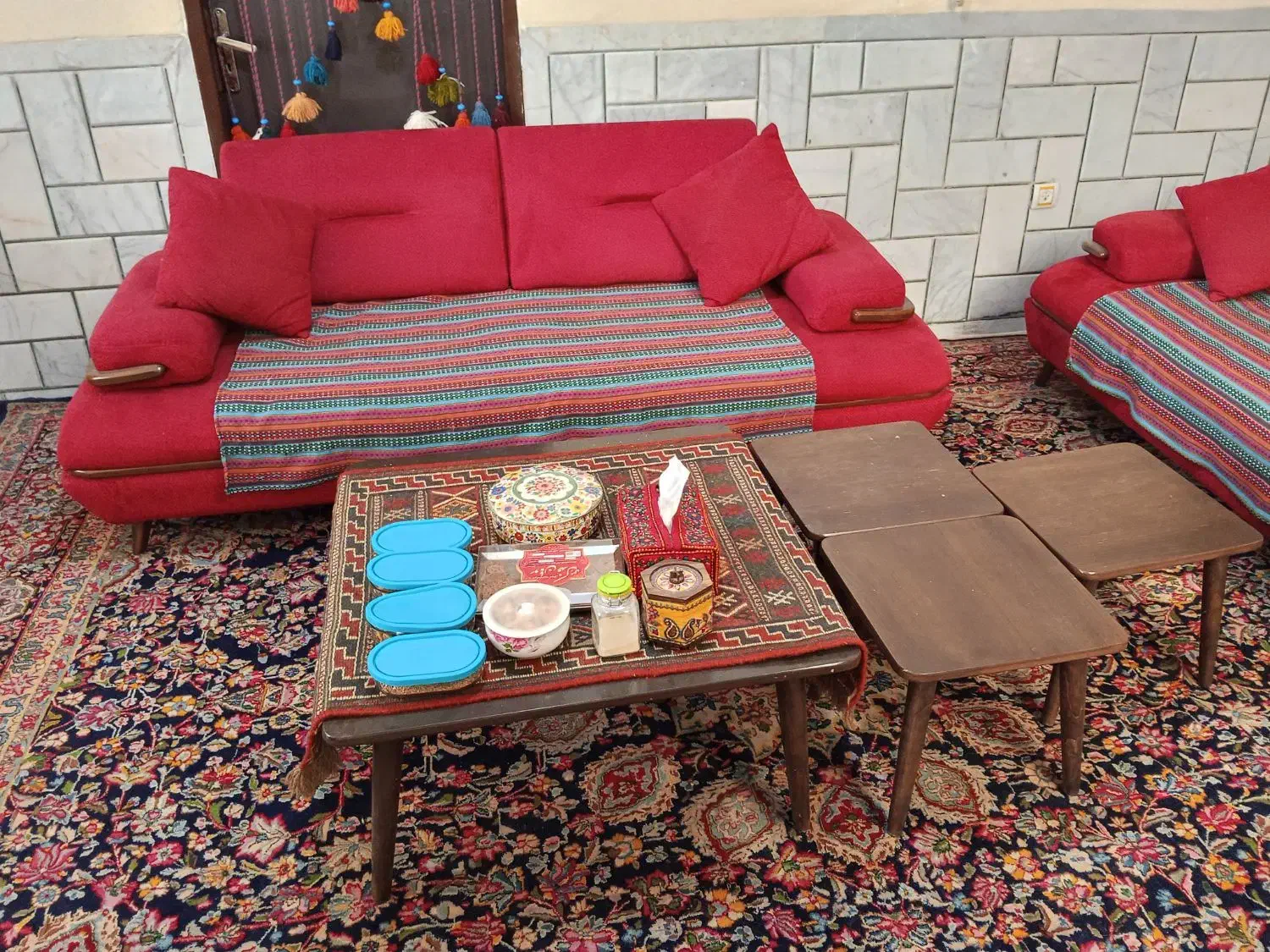 یک دست مبل تخت خواب شو ۸ نفره در حد نو|مبلمان خانگی و میز عسلی|کرمان, |دیوار