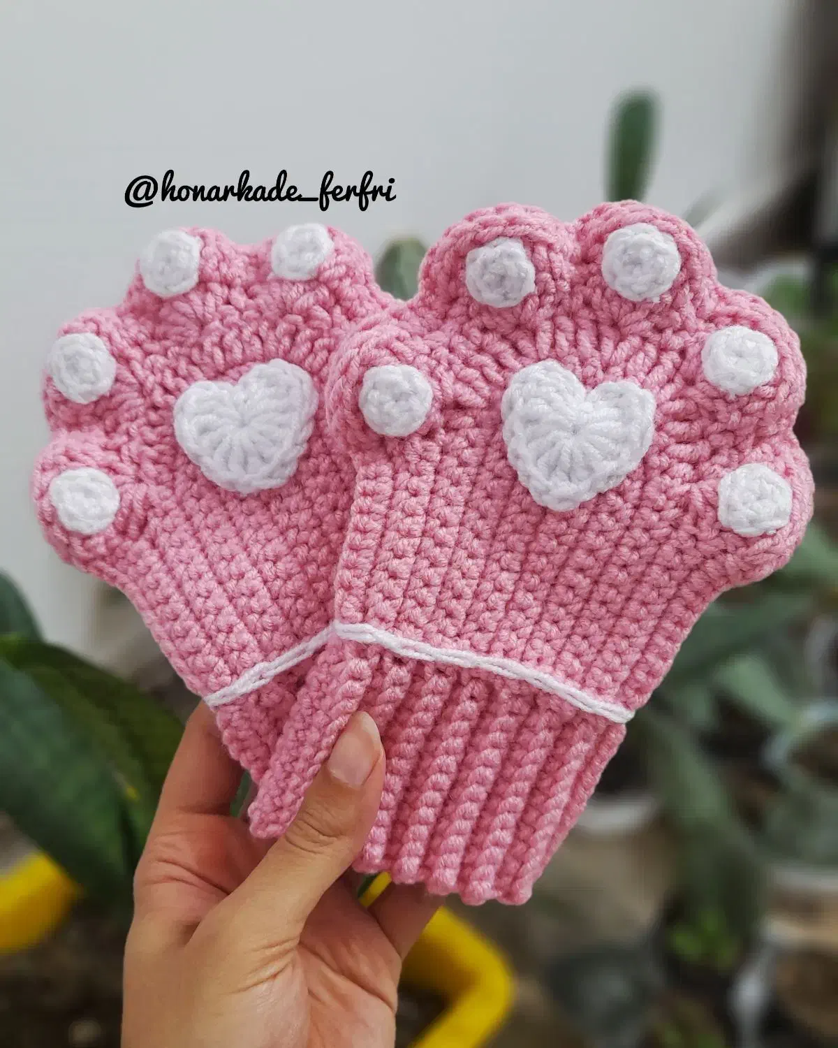 دستکش گربه ای دستبافت|لباس|رشت, پیرکلاچای|دیوار