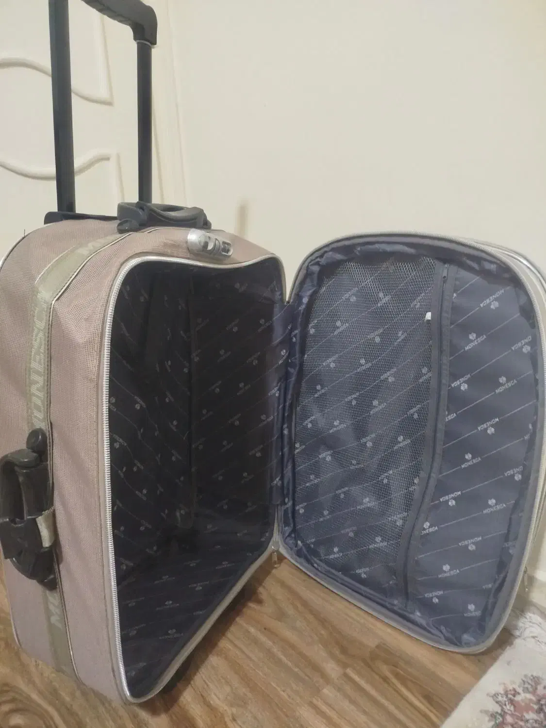 معاوضه چمدان مسافرتی بزرگ وجادار|کیف، کفش، کمربند|مشهد, شهرآرا|دیوار