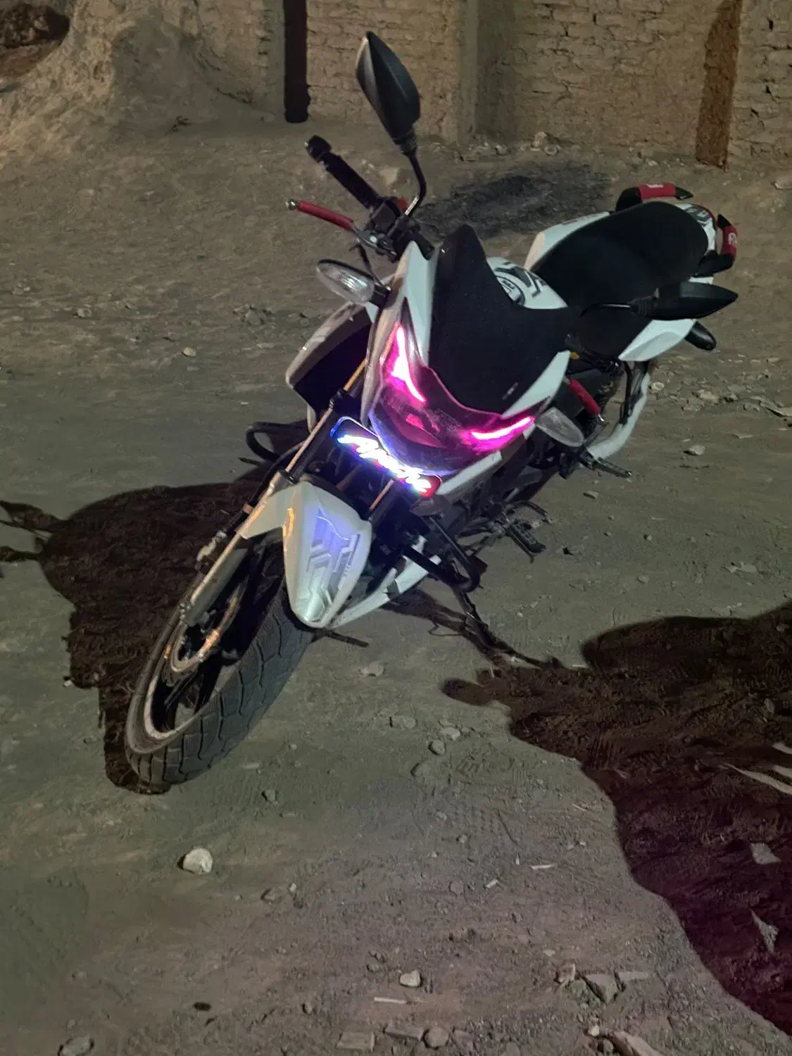 آپاچی 180 قیمت ۱۳۰ مقطوع|موتورسیکلت|سبزوار, طبرسی (جعفرآباد)|دیوار