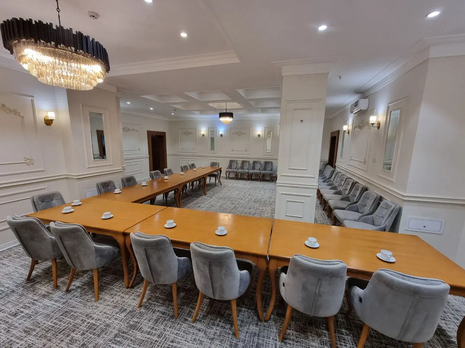 سالن مجهز جهت اجاره همایش،ایونت،سمینار ،جلسات|اجارهٔ کوتاه‌مدت دفتر کار و فضای آموزشی|مشهد, شریف|دیوار