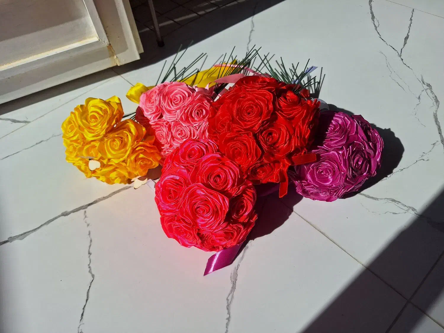 گل روبانی ابدی|گل مصنوعی|بندر گناوه, |دیوار