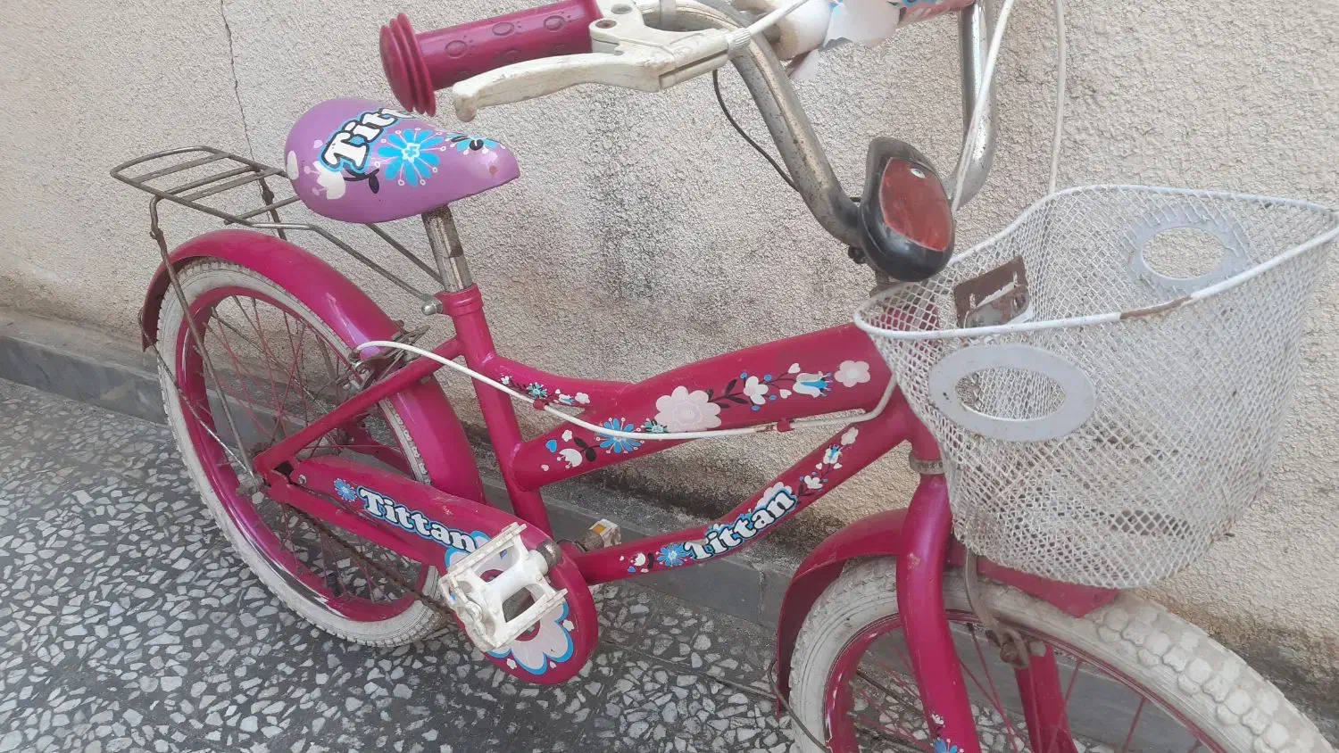 دوچرخه سایز ۲۰ کاملا سالم و سرسره ۴ پله در حد نو|دوچرخه، اسکیت، اسکوتر|لاهیجان, کوی آزادگان|دیوار